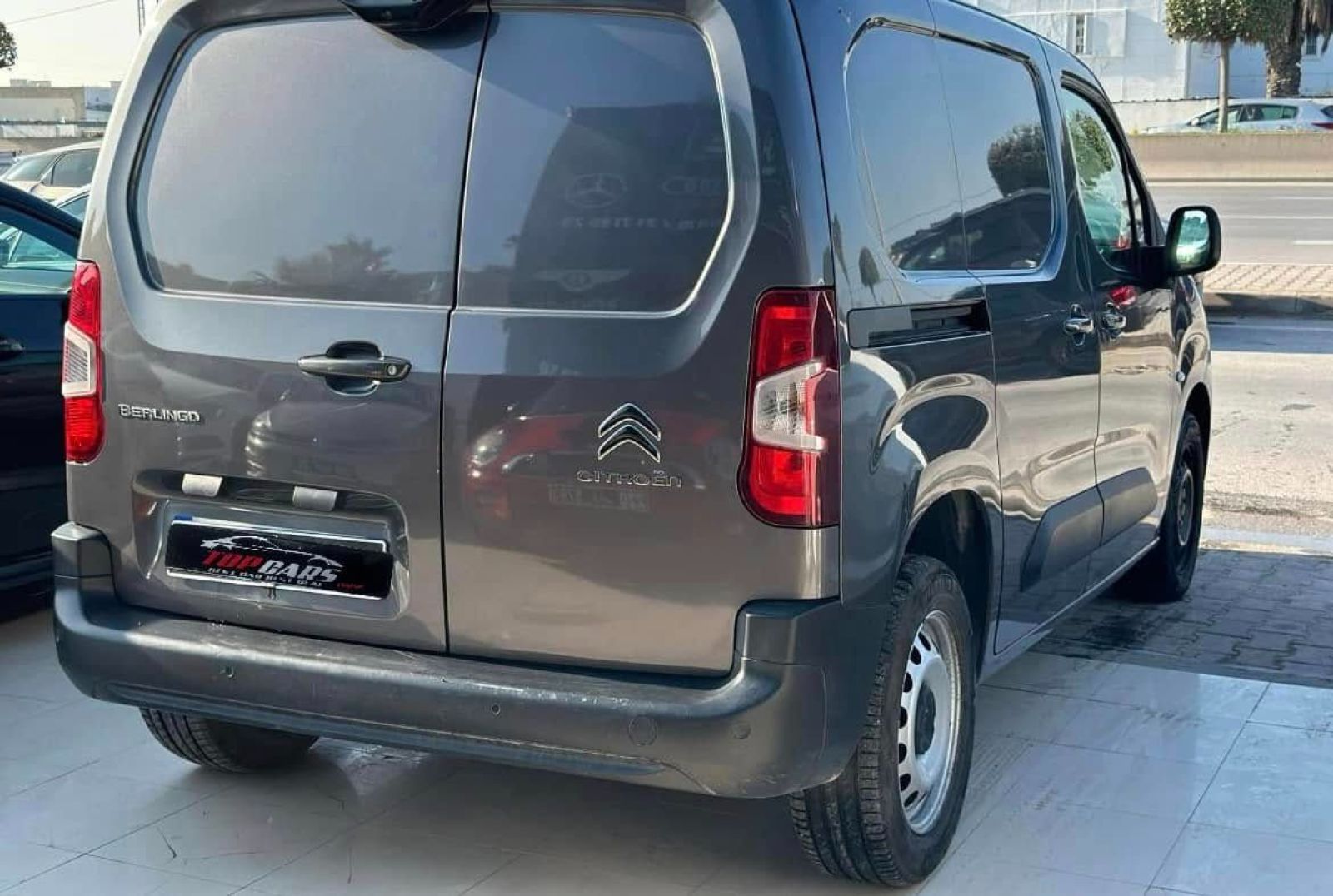 Citroën Berlingo à Sfax - Photo 3
