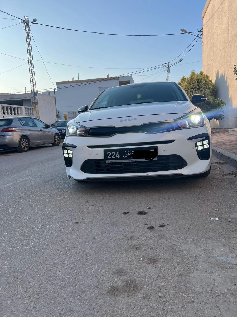 KIA Rio 5p GT-Line à Tunis - Photo 1