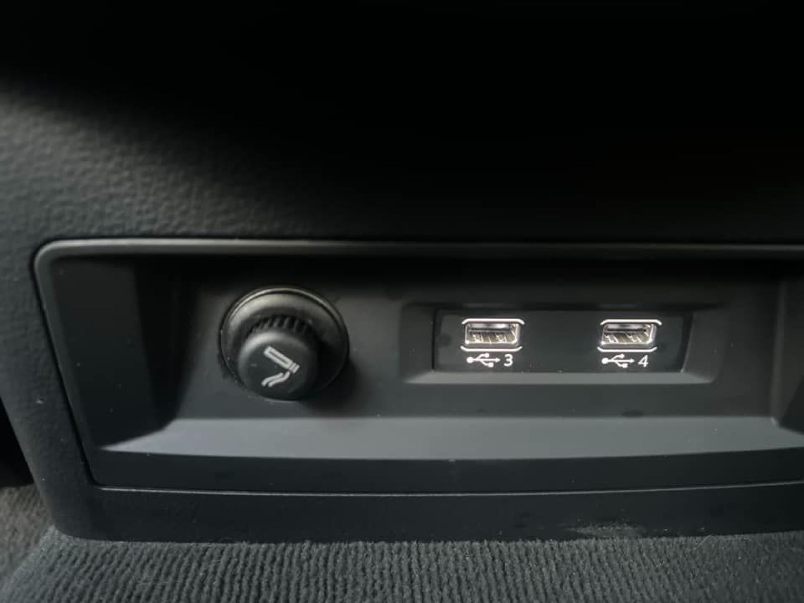 Audi Q8 S_Line à Tunis - Photo 27