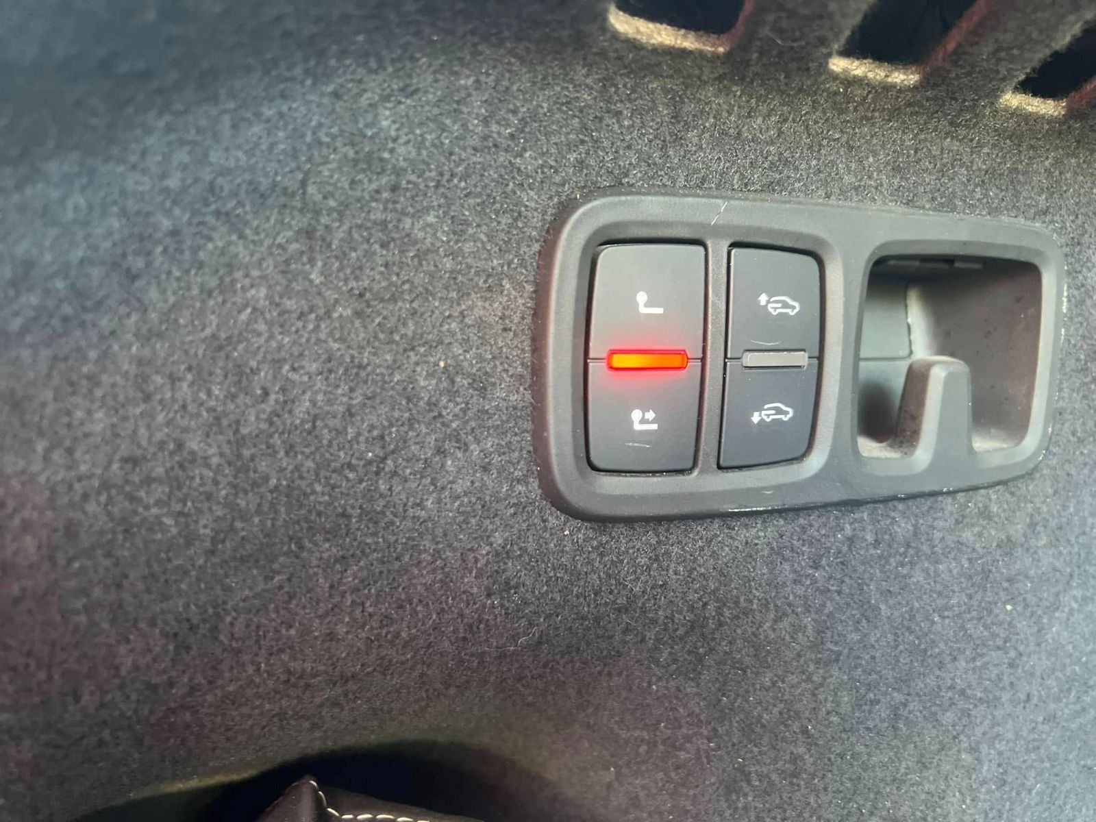 Audi Q8 S_Line à Tunis - Photo 20