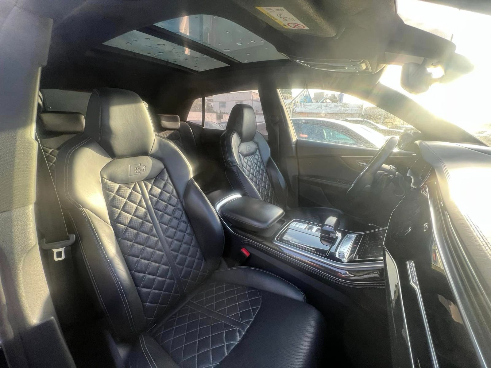 Audi Q8 S_Line à Tunis - Photo 15