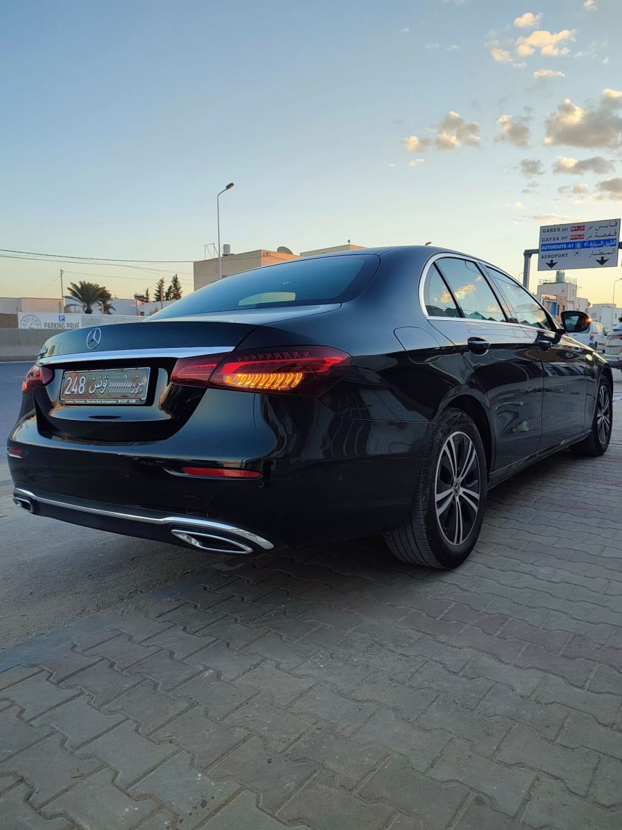 Mercedes-Benz Classe E à Ariana - Photo 2