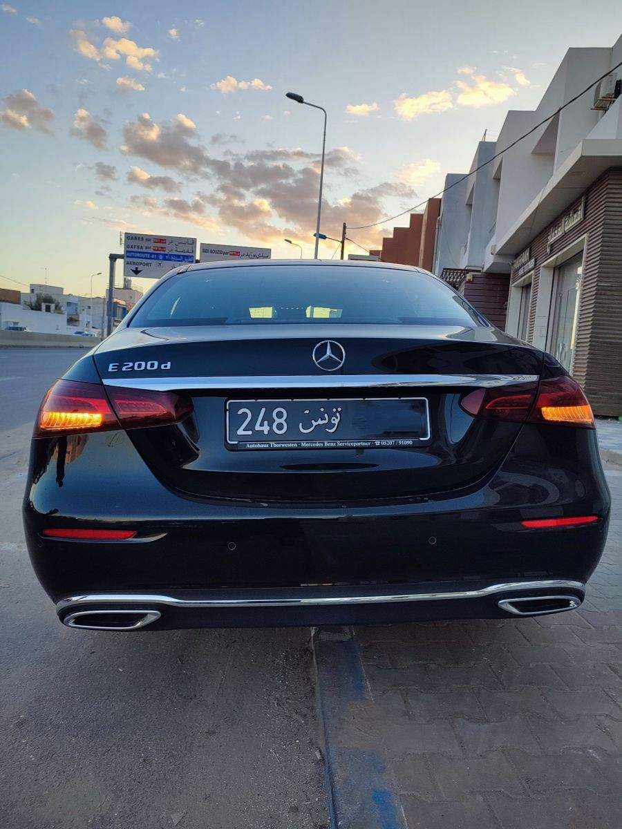Mercedes-Benz Classe E à Ariana - Photo 1