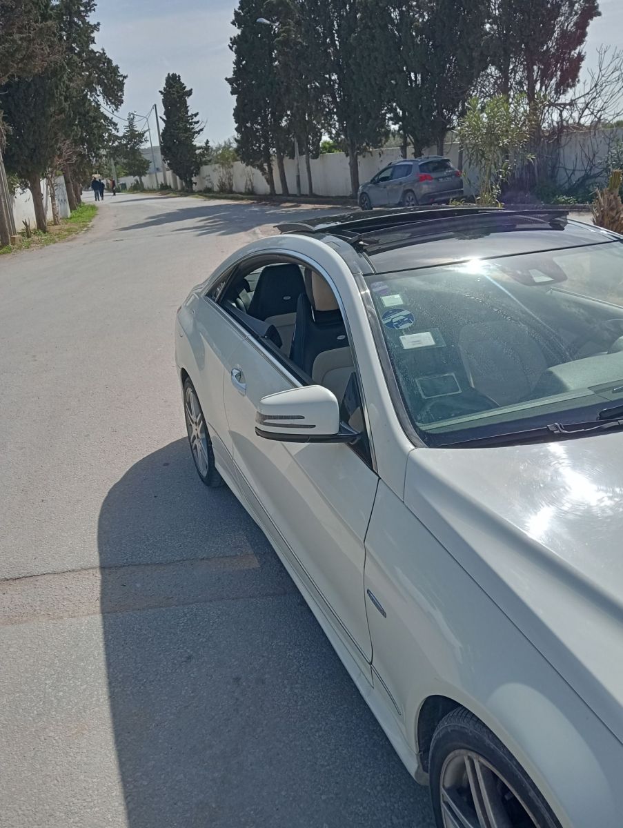 Mercedes-Benz Classe E coupé à Ben Arous - Photo 12