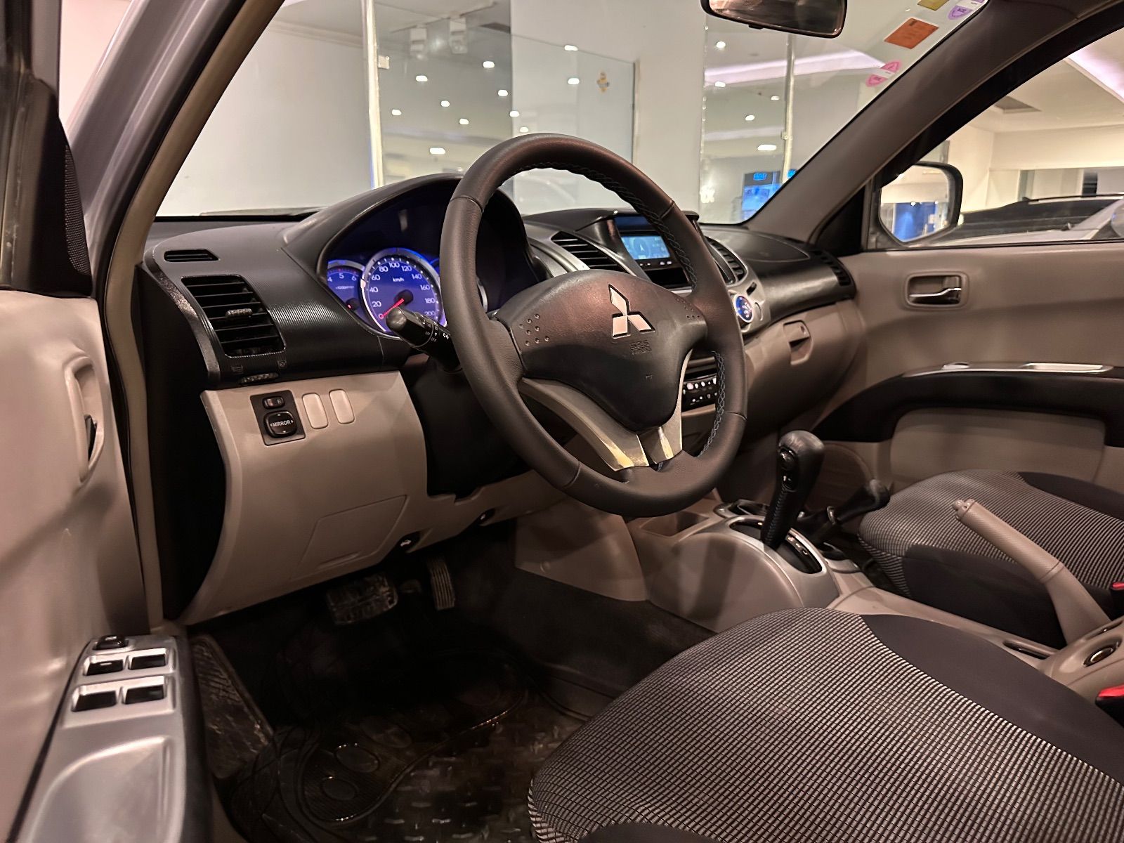 Mitsubishi L200 Sportero Double Cabine à Ariana - Photo 6