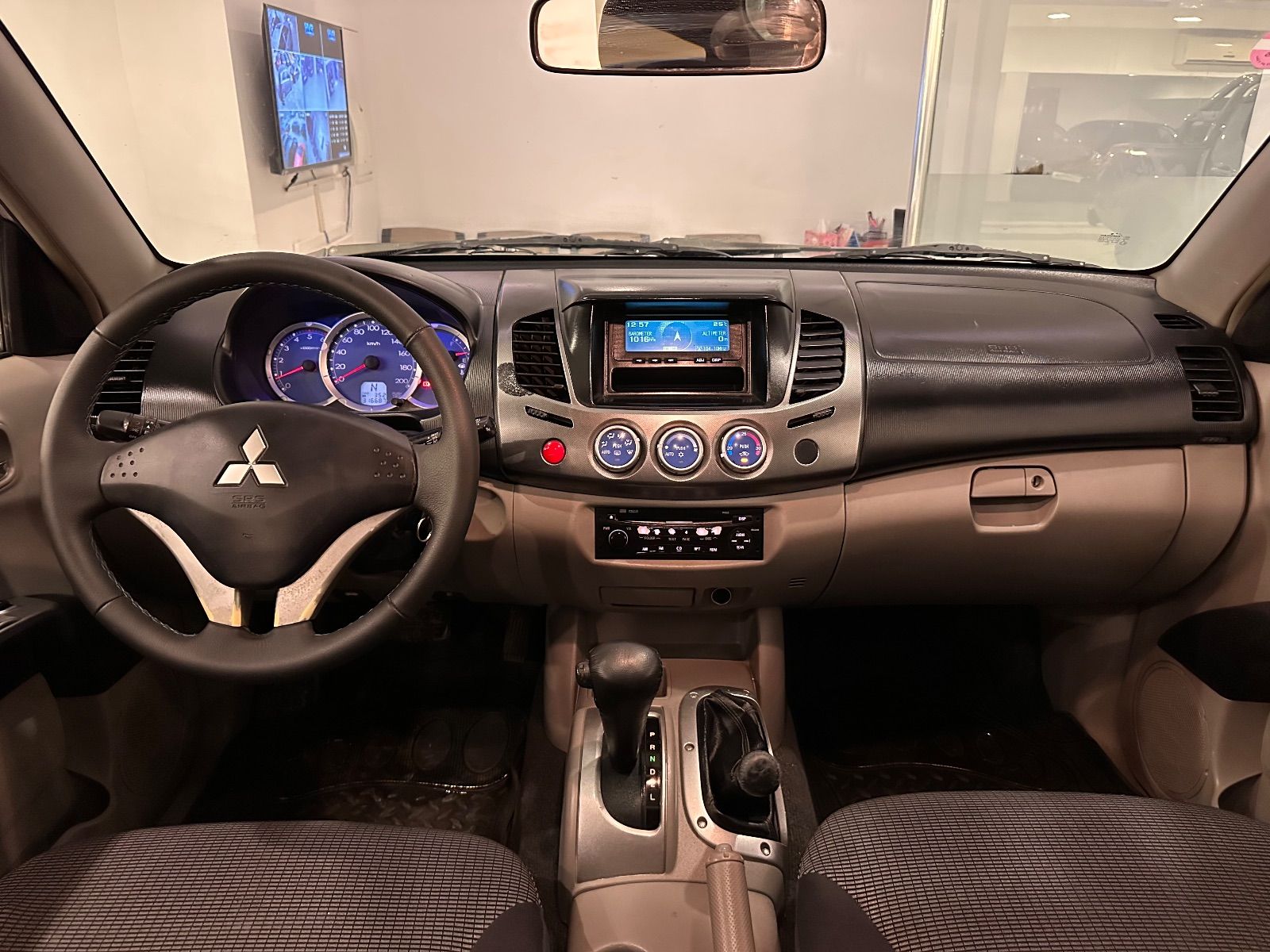 Mitsubishi L200 Sportero Double Cabine à Ariana - Photo 9
