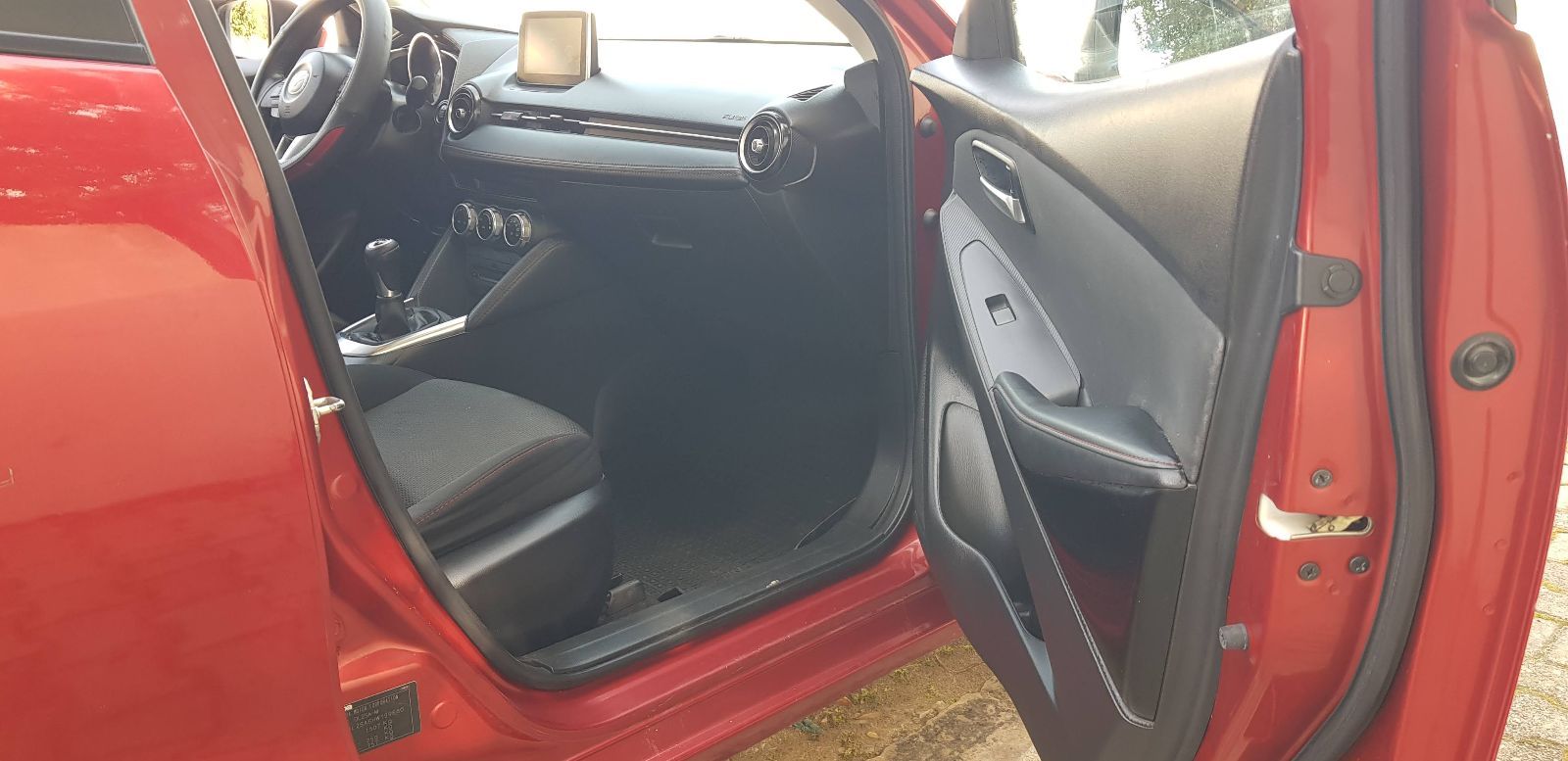 Mazda 2 Sedan Sélection Plus à Tunis - Photo 7