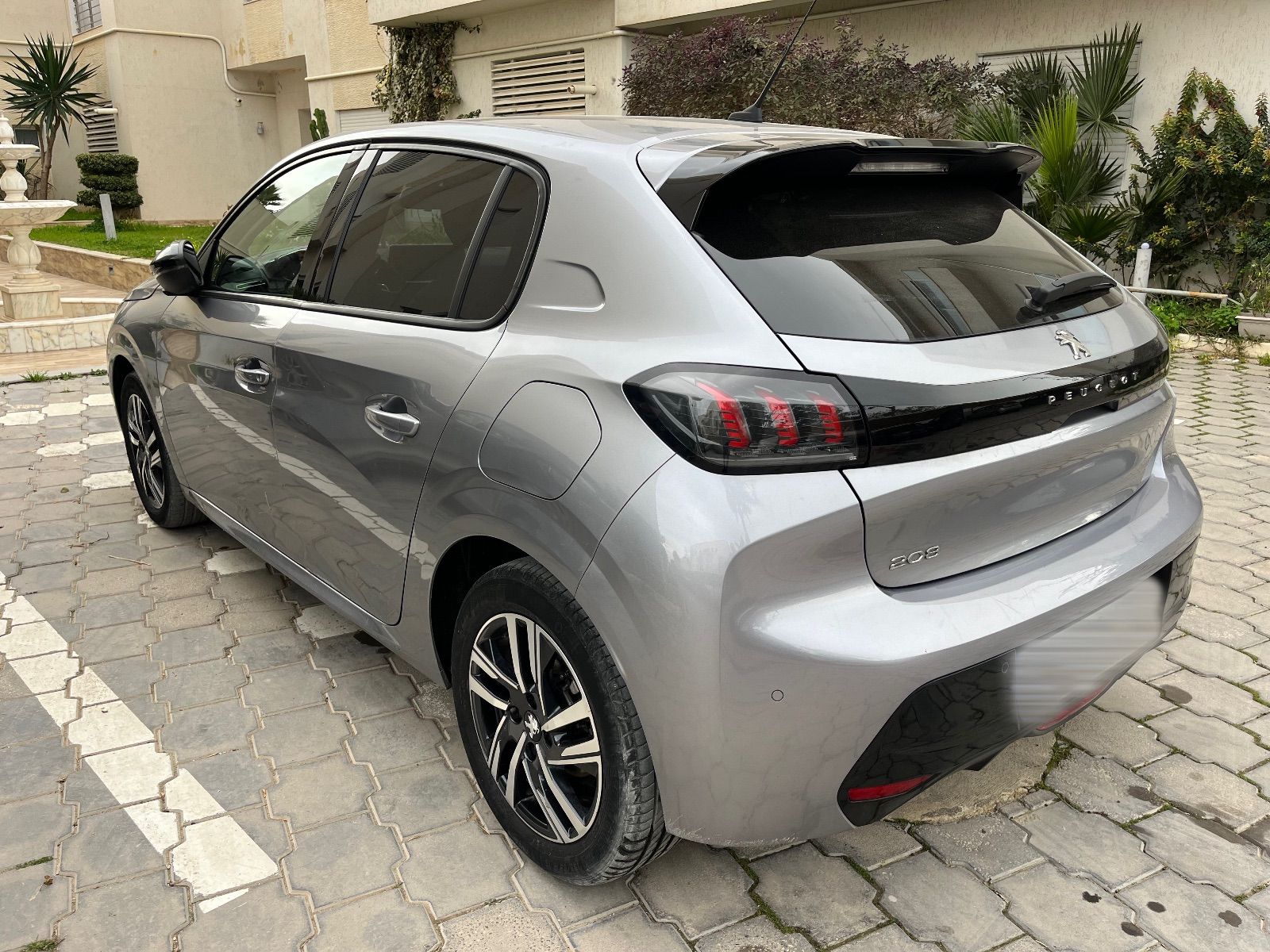 Peugeot 208 Active à Ben Arous - Photo 3