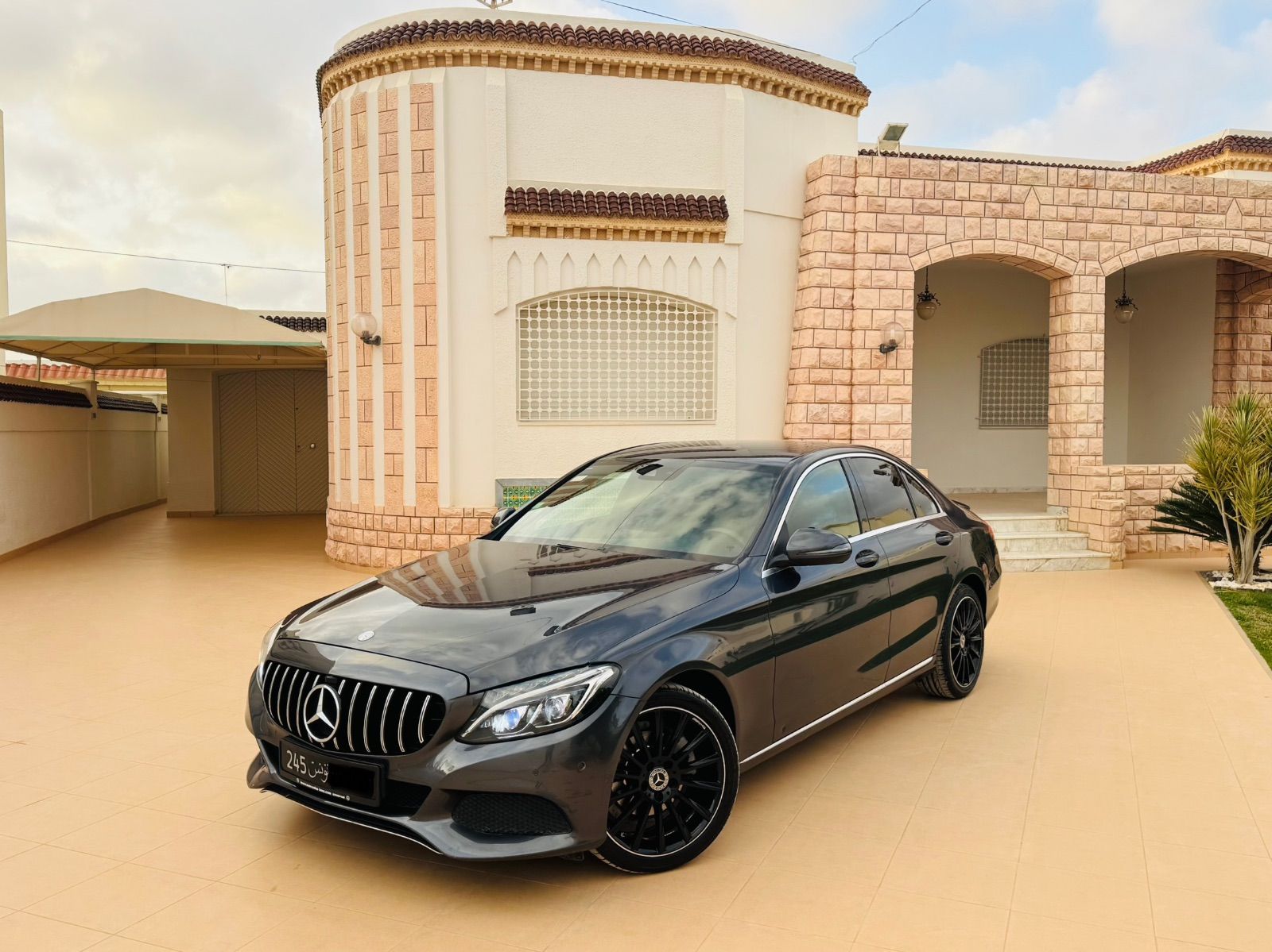 Mercedes-Benz Classe C Avantgarde à sousse - Photo 2