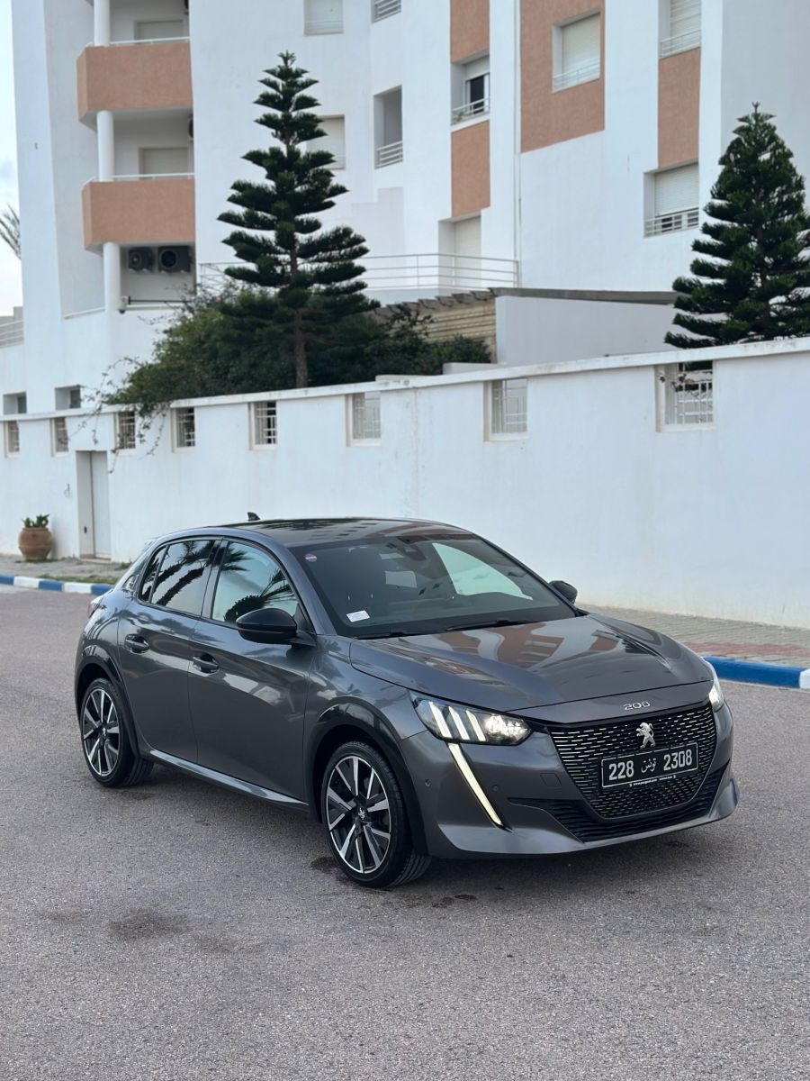 Peugeot 208 à Ben Arous - Photo 1