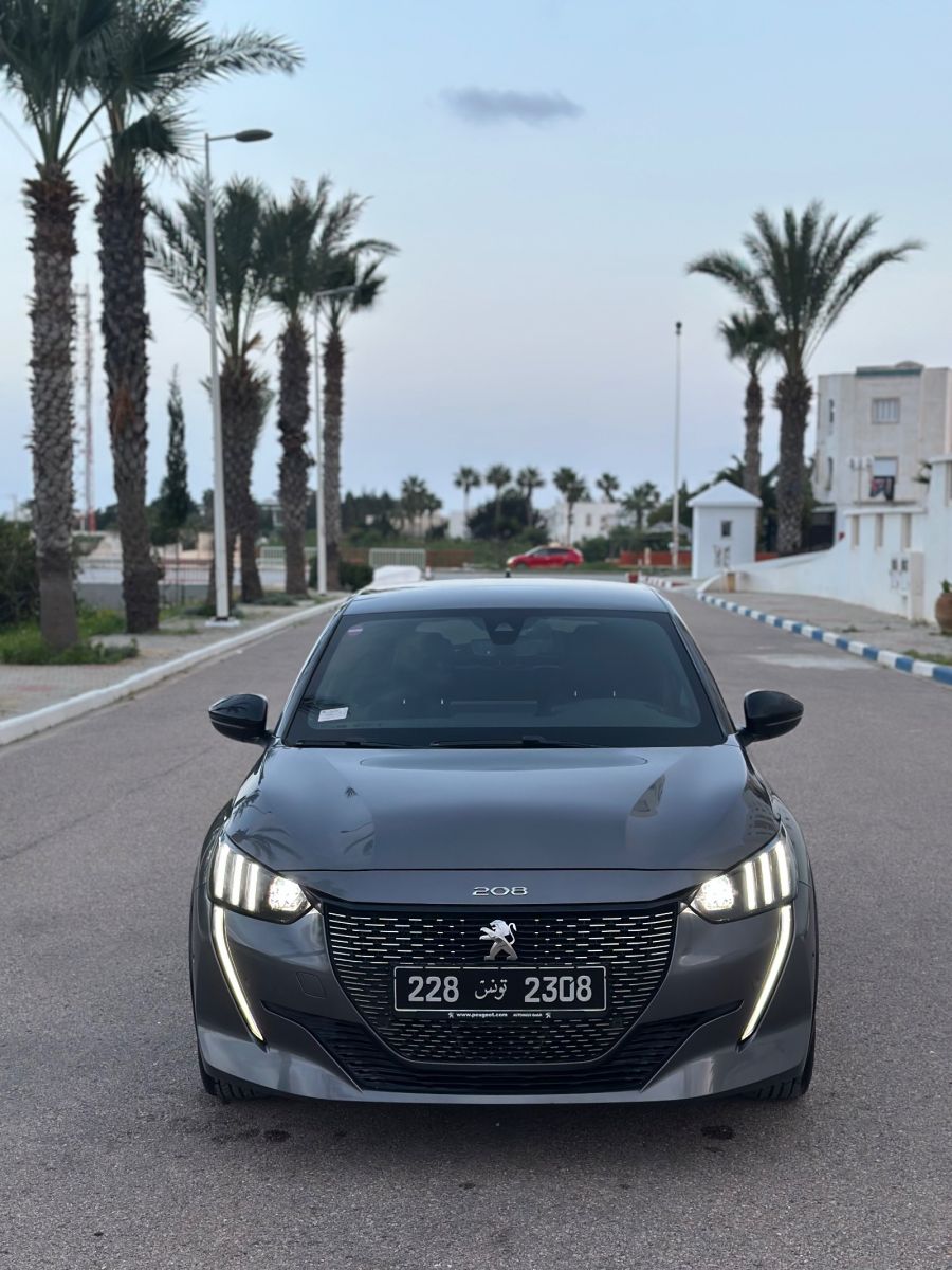 Peugeot 208 à Ben Arous - Photo 2