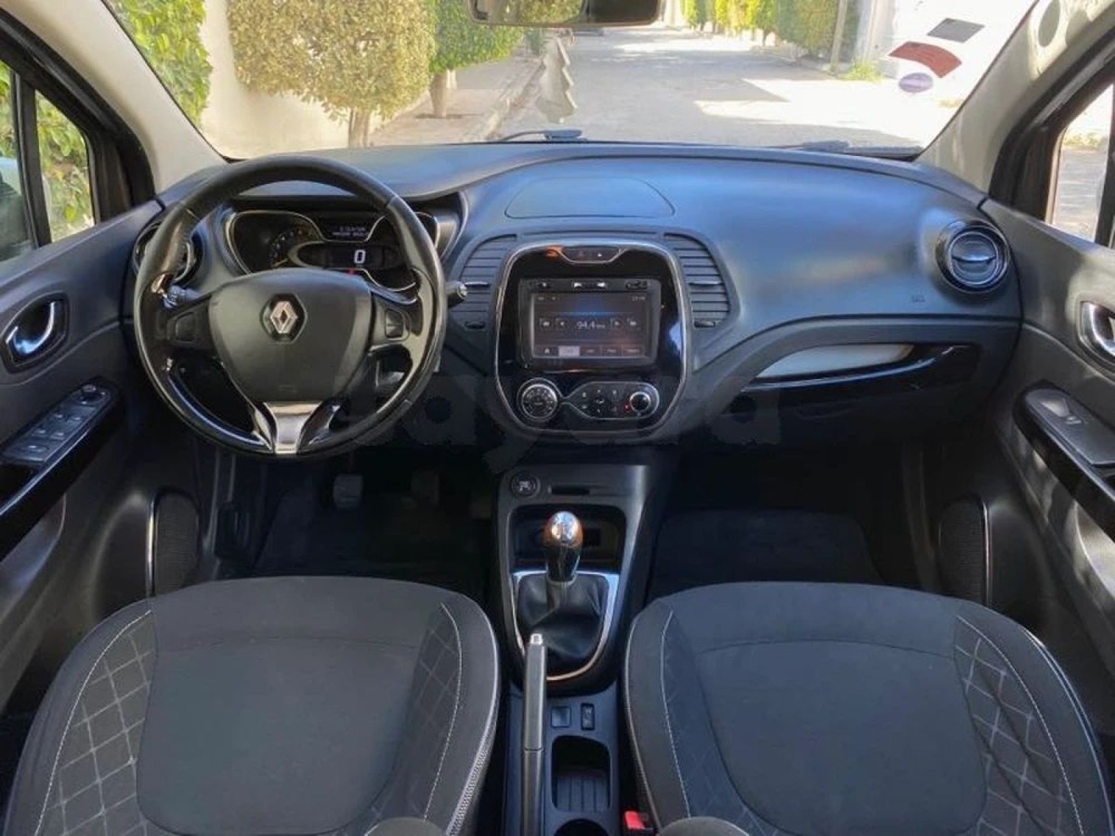 Renault Captur à Ariana - Photo 2