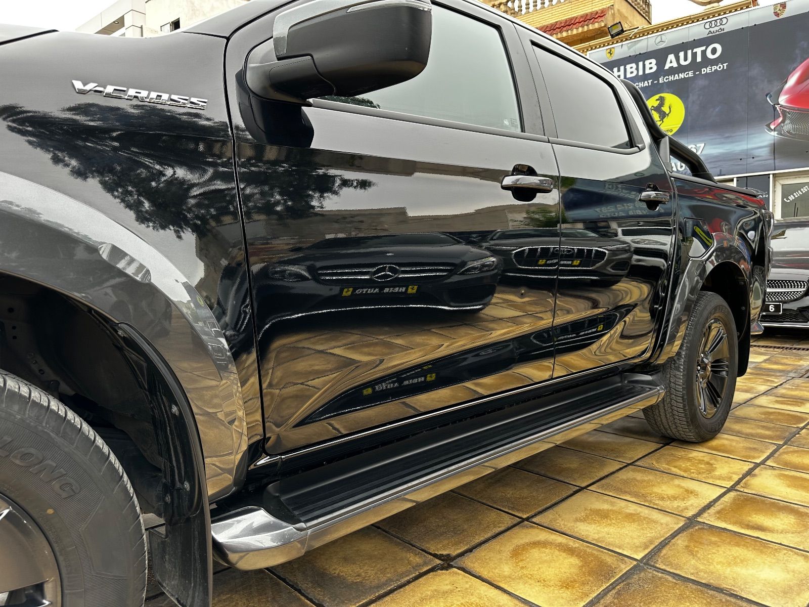 Isuzu D-Max Double Cabine V-Cross à Tunis - Photo 13