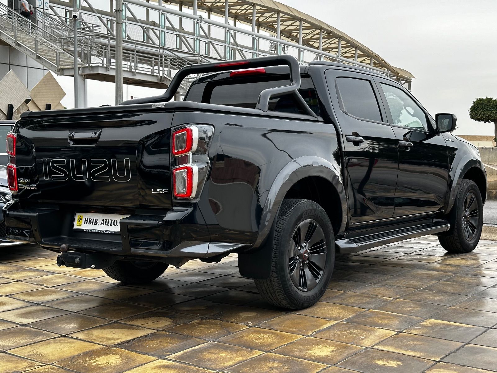 Isuzu D-Max Double Cabine V-Cross à Tunis - Photo 7
