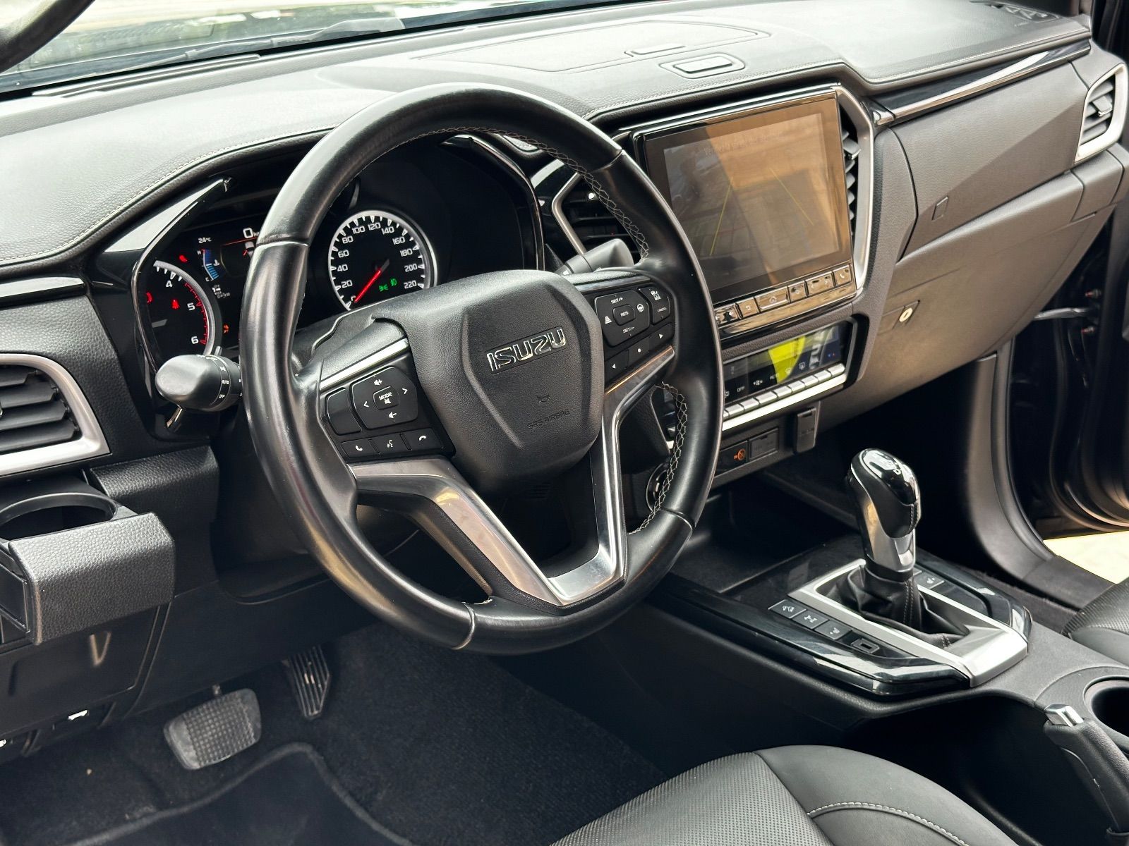 Isuzu D-Max Double Cabine V-Cross à Tunis - Photo 20