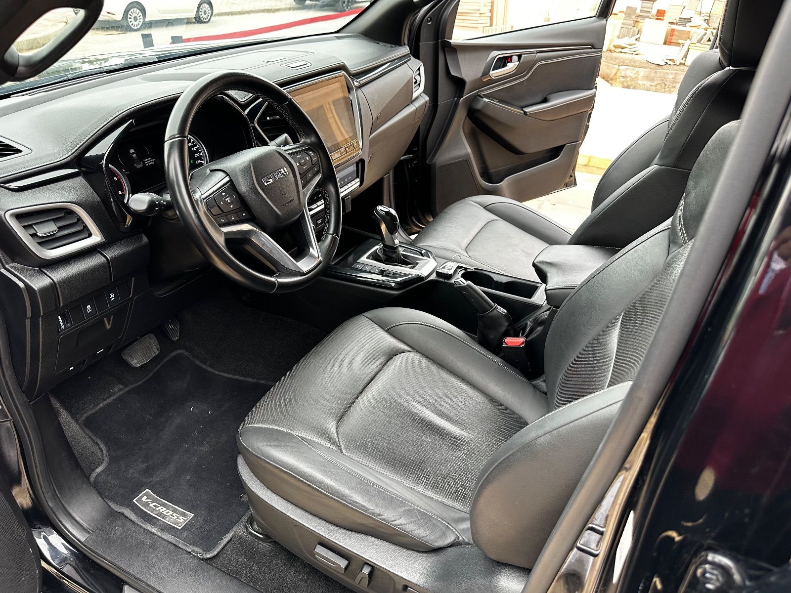 Isuzu D-Max Double Cabine V-Cross à Tunis - Photo 28