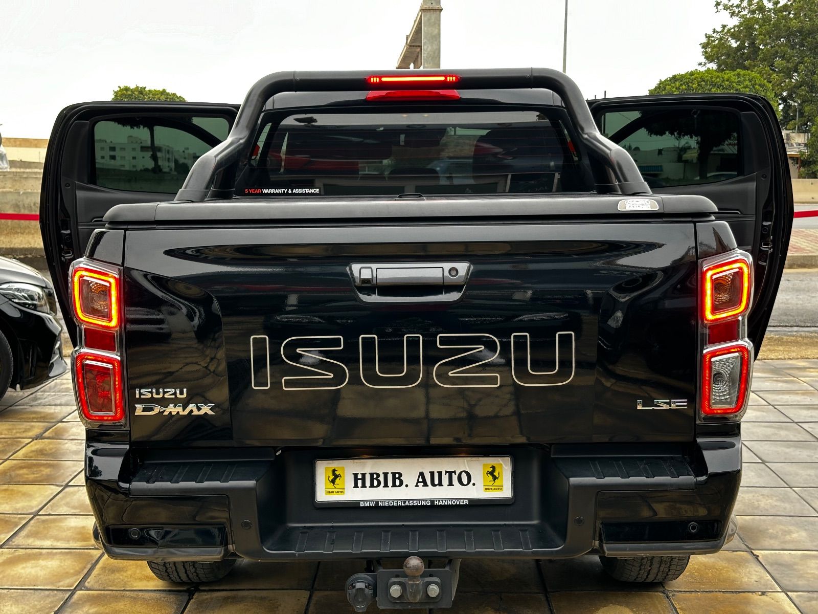 Isuzu D-Max Double Cabine V-Cross à Tunis - Photo 3