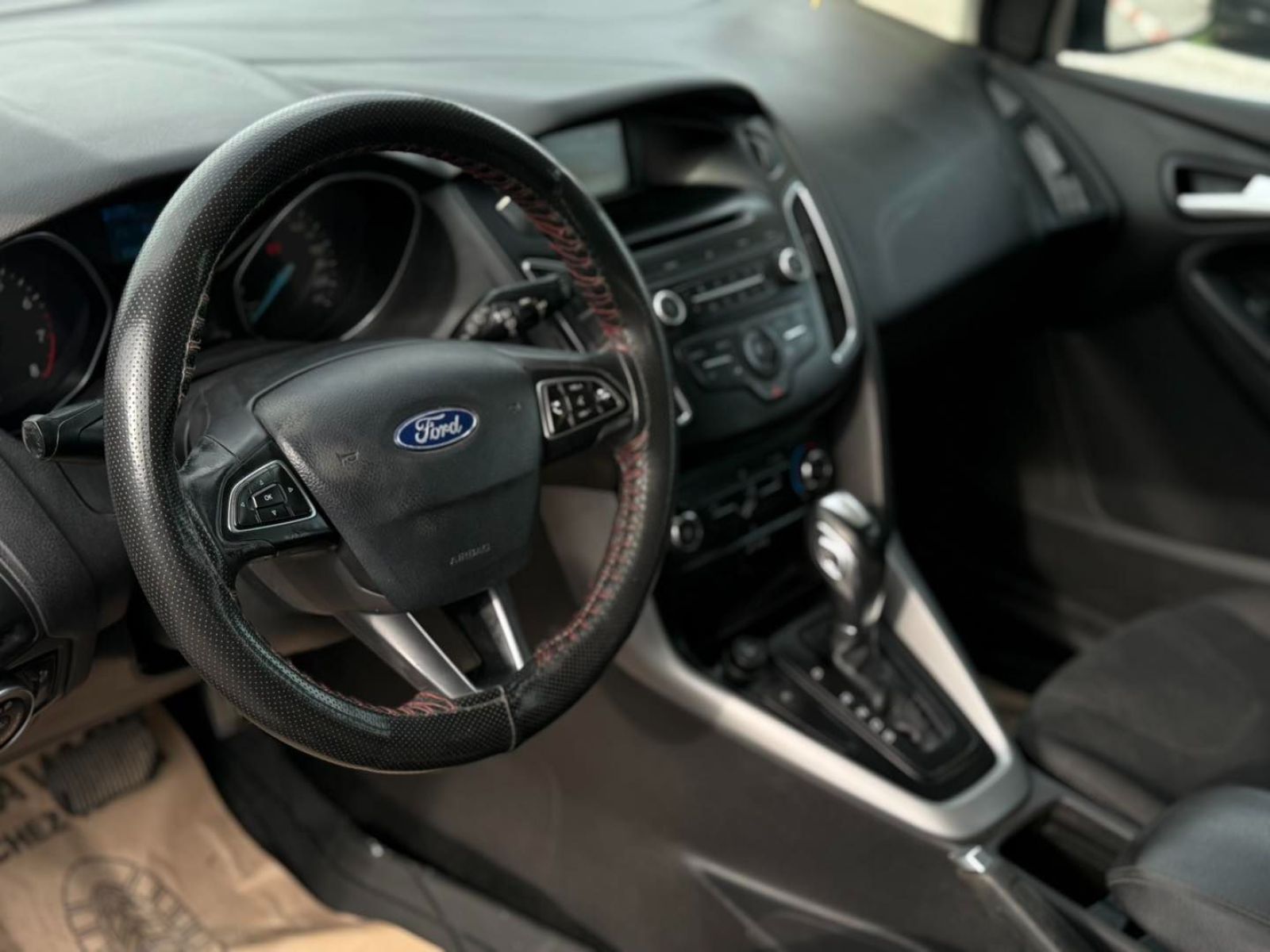 Ford Focus Titanium à Ben Arous - Photo 8