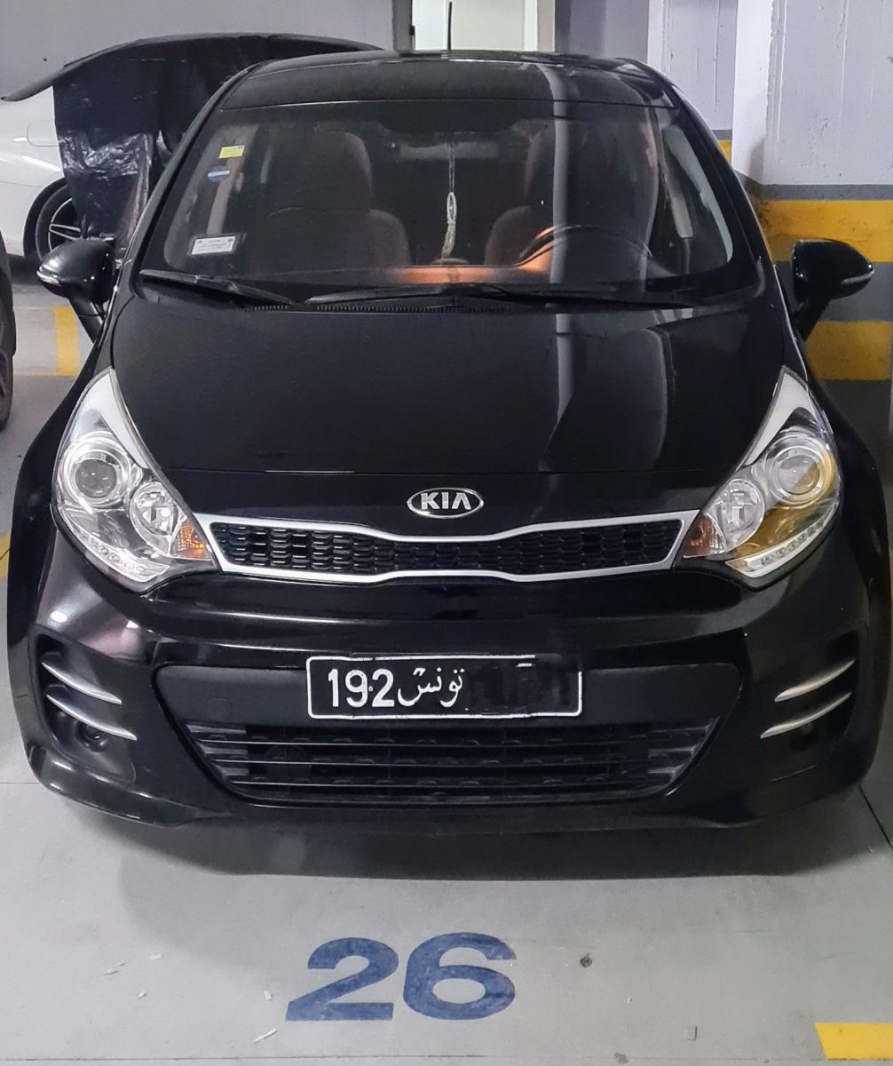 KIA Rio 5p à Tunis - Photo 1