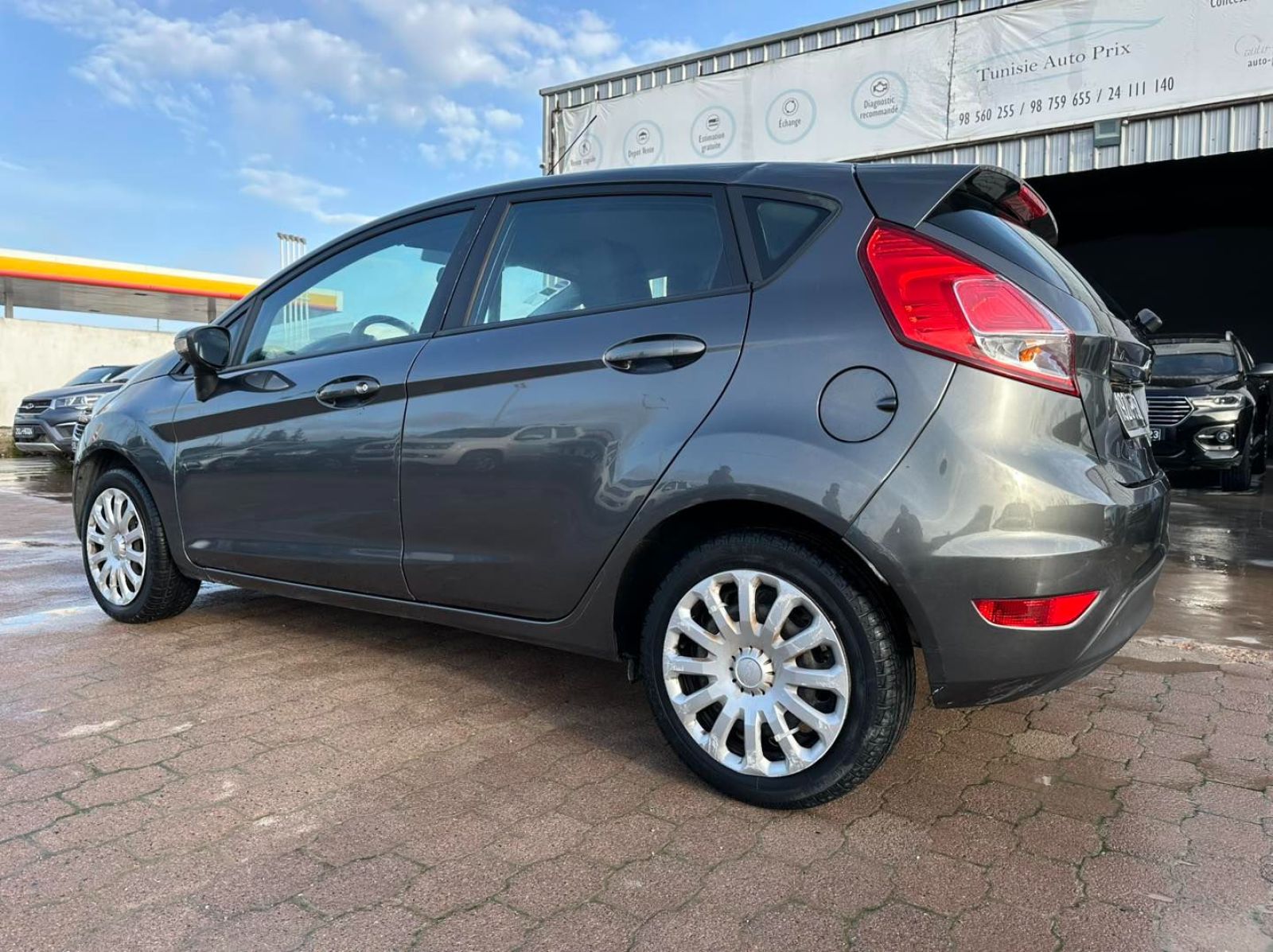 Ford Fiesta Titanium Plus à Sfax - Photo 2