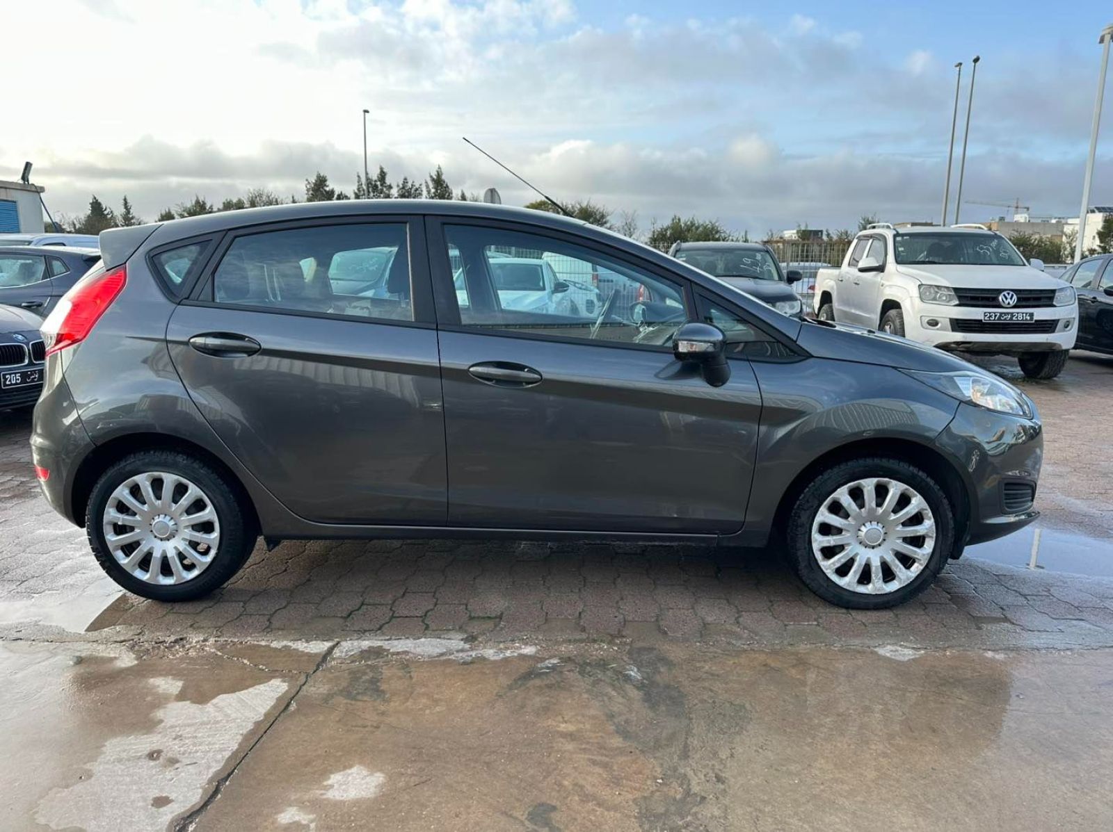 Ford Fiesta Titanium Plus à Sfax - Photo 4