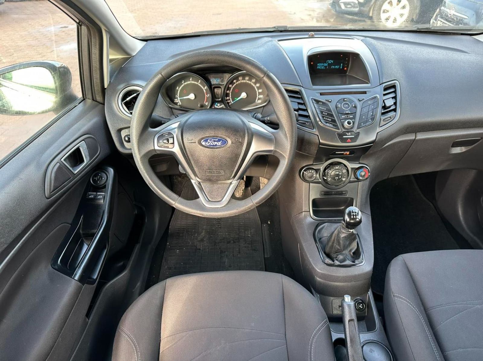 Ford Fiesta Titanium Plus à Sfax - Photo 7
