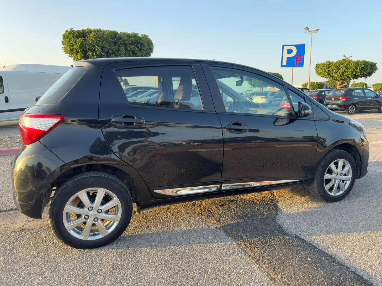Toyota Yaris à Tunis - Photo 5
