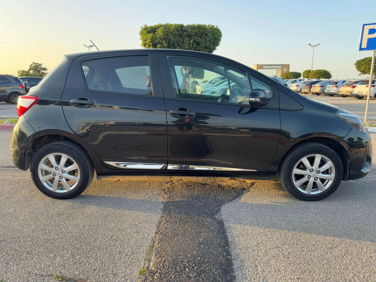 Toyota Yaris à Tunis - Photo 4