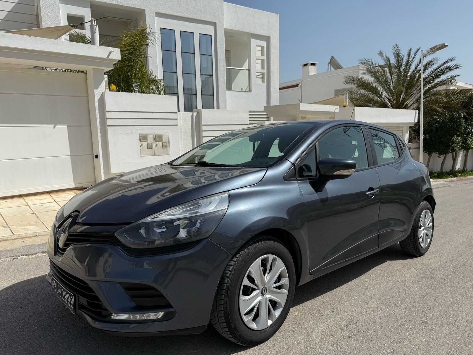 Renault Clio Edition à Sfax - Photo 1