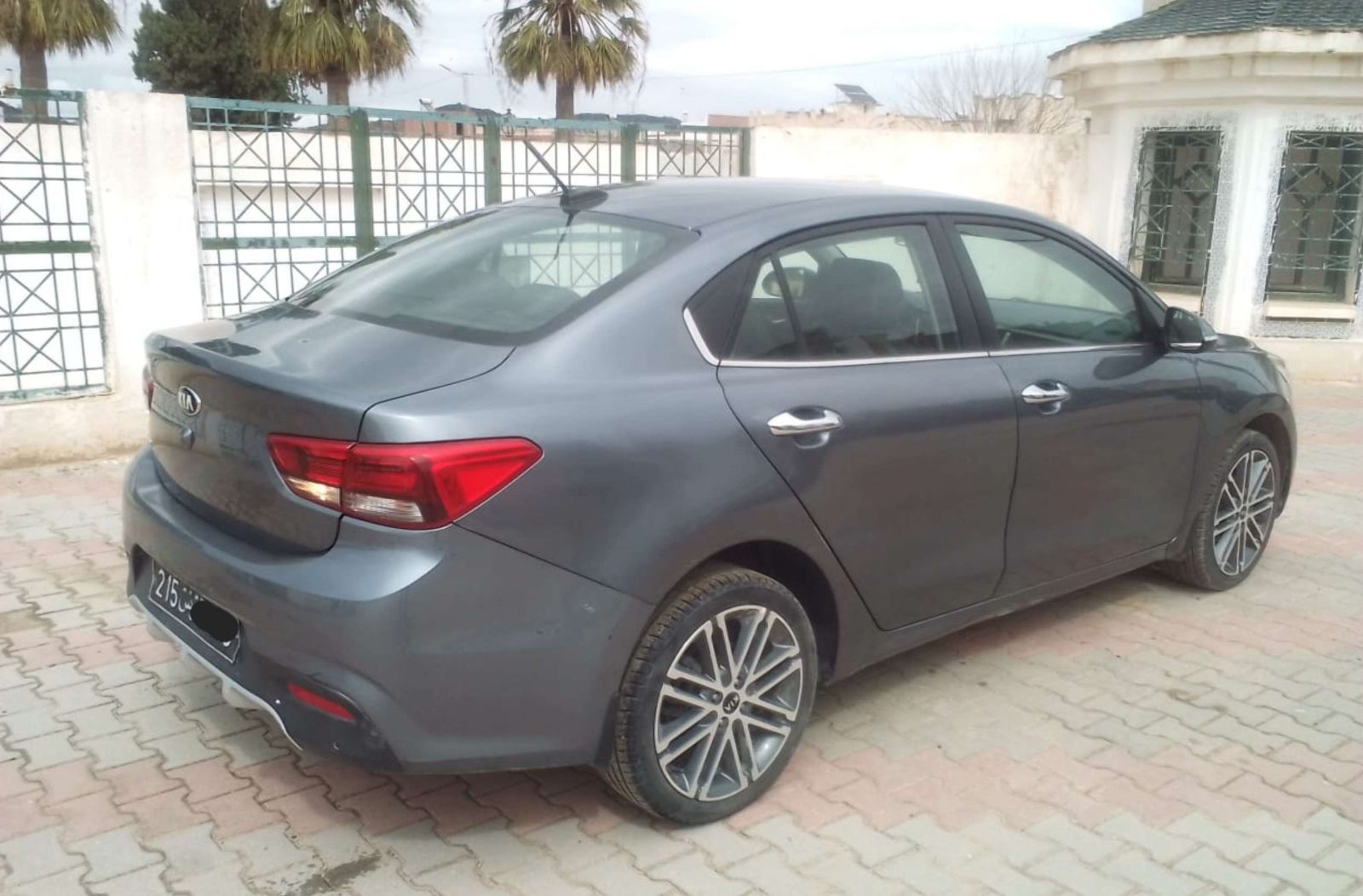 KIA Rio Berline LX à Beja - Photo 2