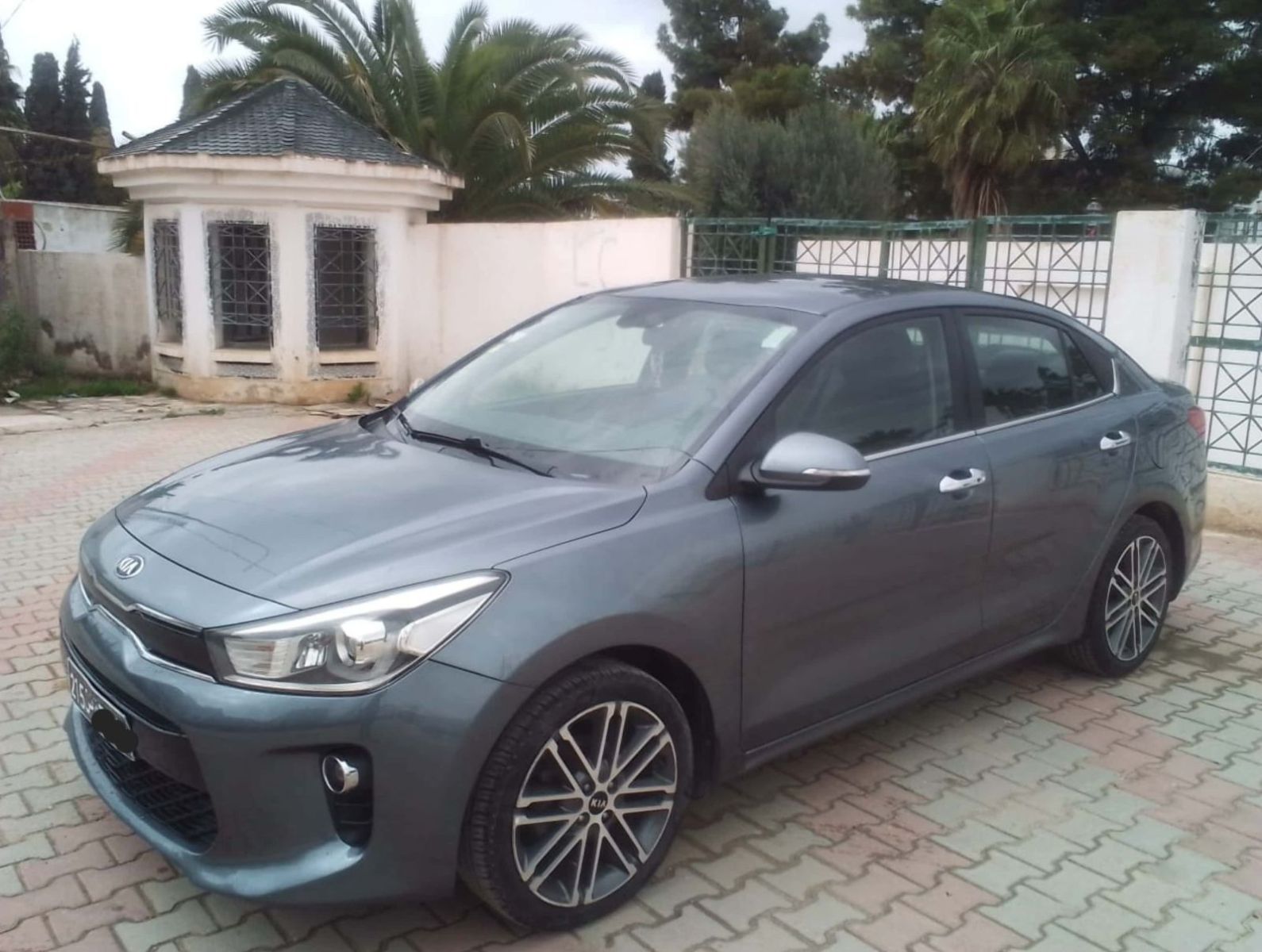 KIA Rio Berline LX à Beja - Photo 1