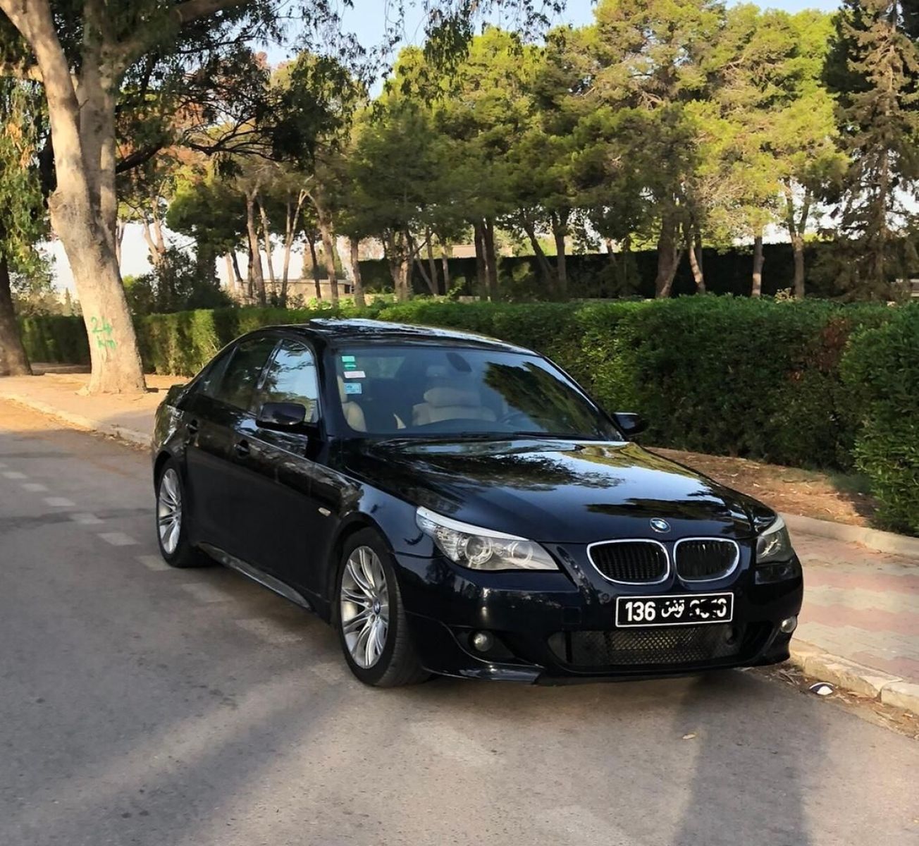 BMW Série 5 Confort Luxury à Tunis - Photo 4