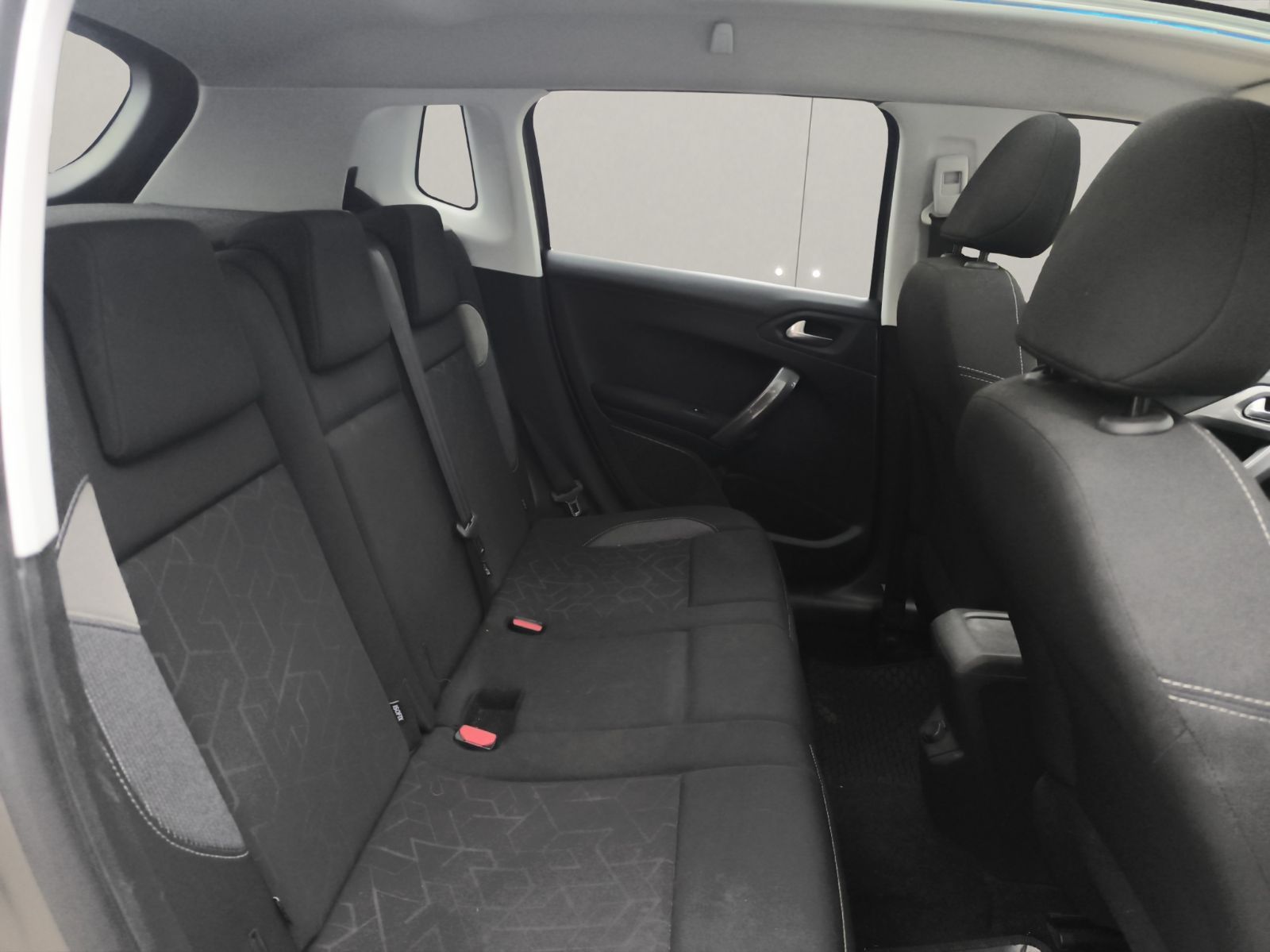 Peugeot 2008 Allure Toit Cielo à Ben Arous - Photo 17