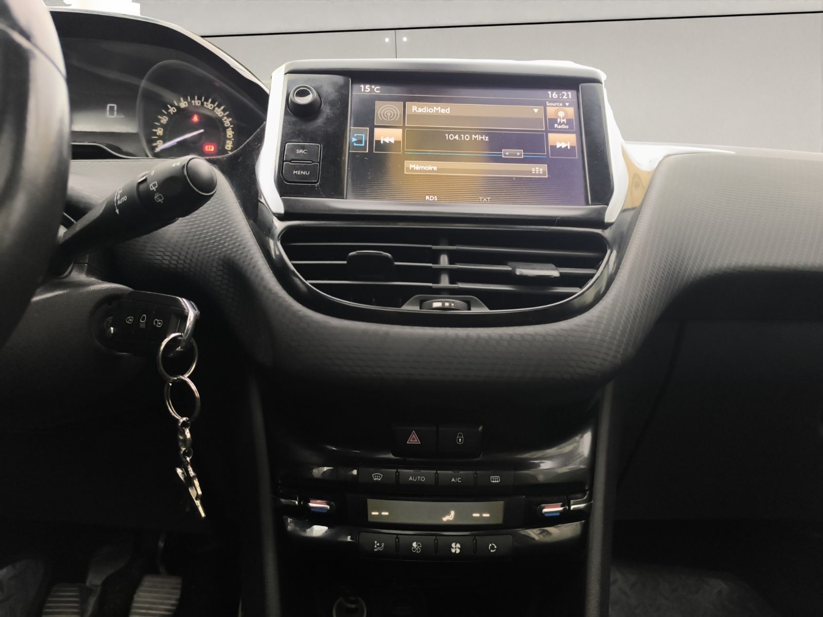 Peugeot 2008 Allure Toit Cielo à Ben Arous - Photo 15
