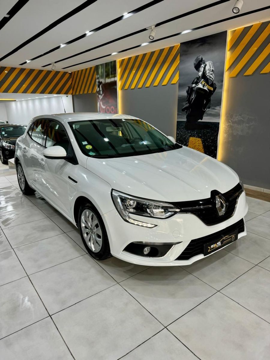 Renault Clio Essence 1993