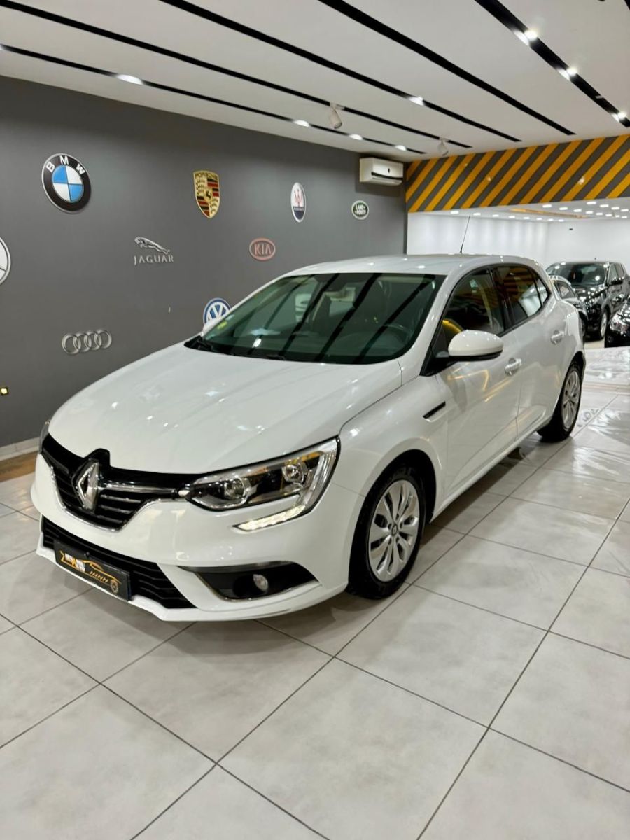 Renault Megane 4 Diesel à Tunis - Photo 2