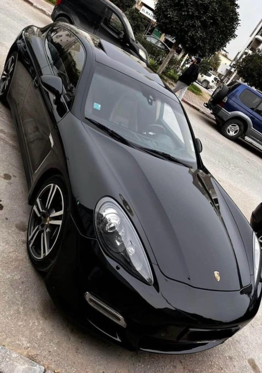 Porsche Panamera Executive à Tunis - Photo 1