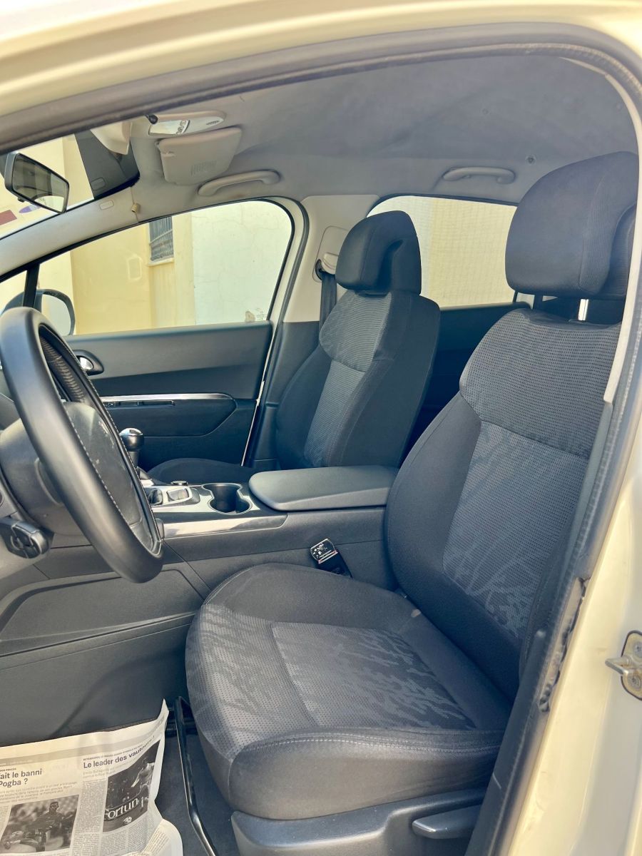 Peugeot 3008 Premium Blanc nacré à Nabeul - Photo 9
