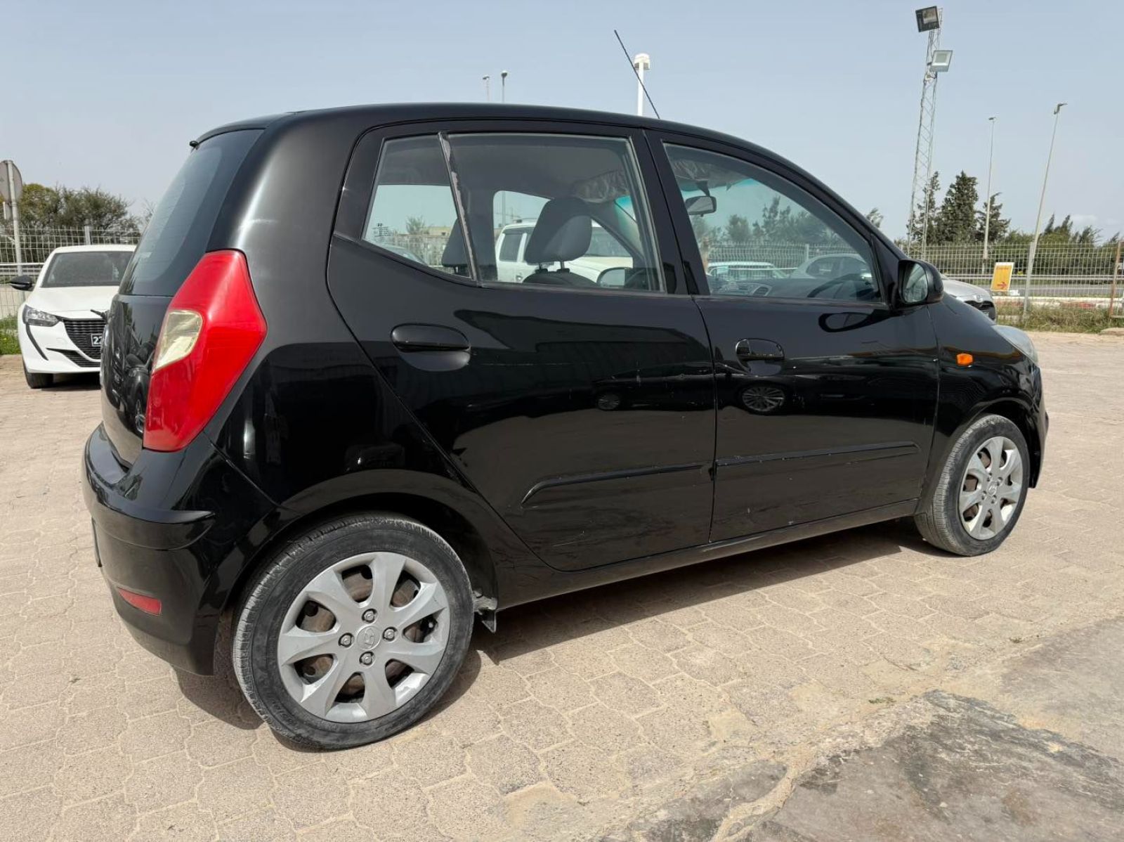 Hyundai i10 à Tunis - Photo 5