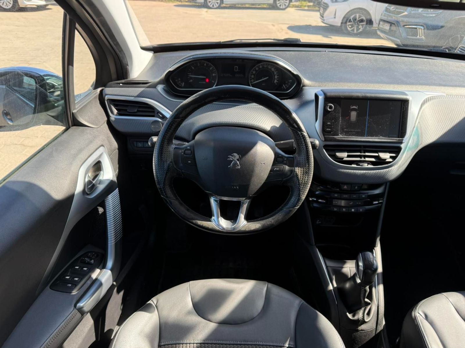 Peugeot 208 à Ben Arous - Photo 7