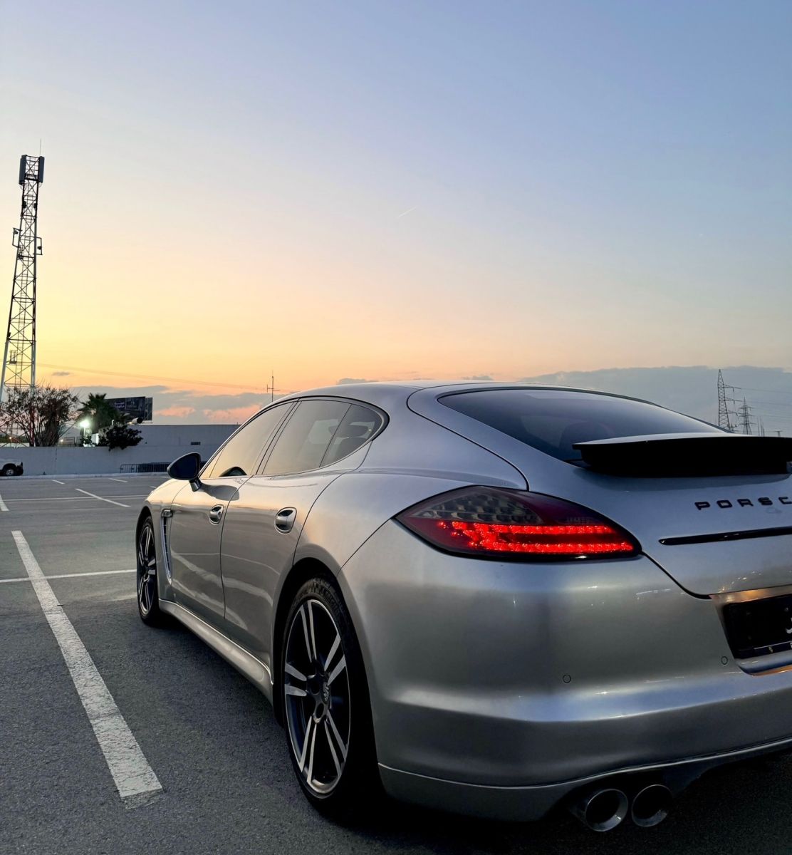 Porsche Panamera Platinum edition à Tunis - Photo 2