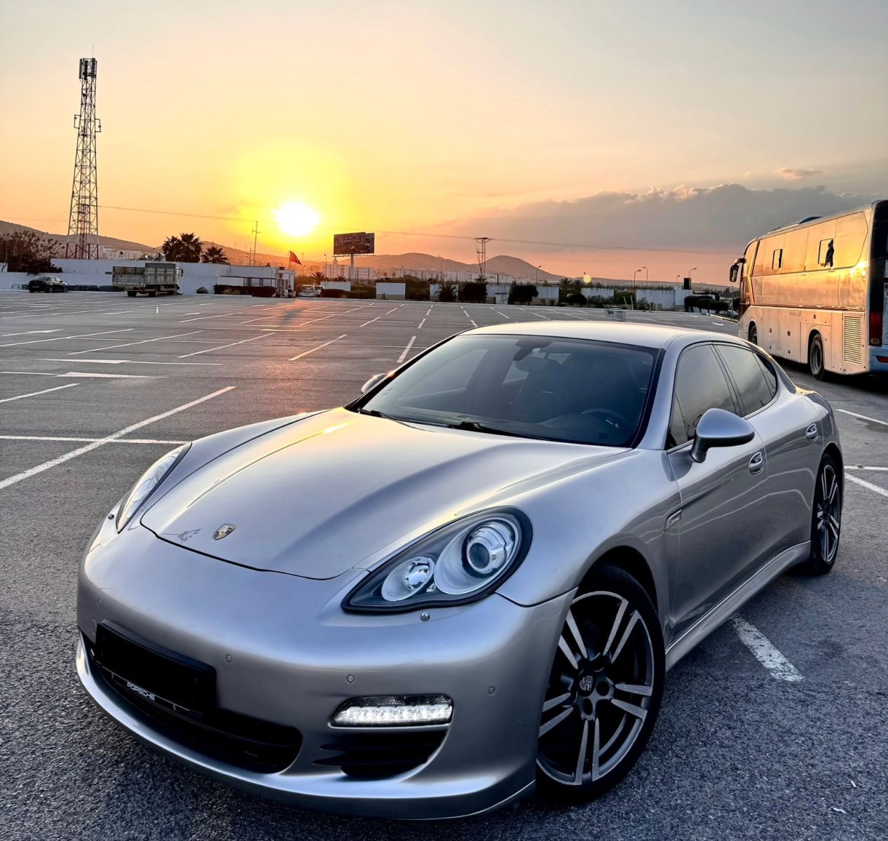 Porsche Panamera Platinum edition à Tunis - Photo 1