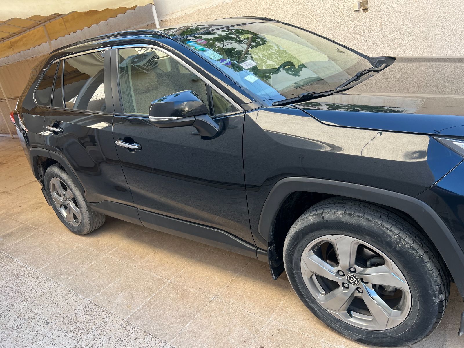 Toyota RAV 4 à Tunis - Photo 1