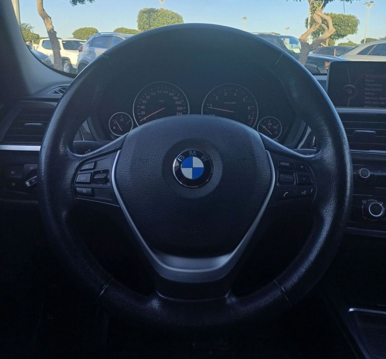 BMW Série 3 à Tunis - Photo 9