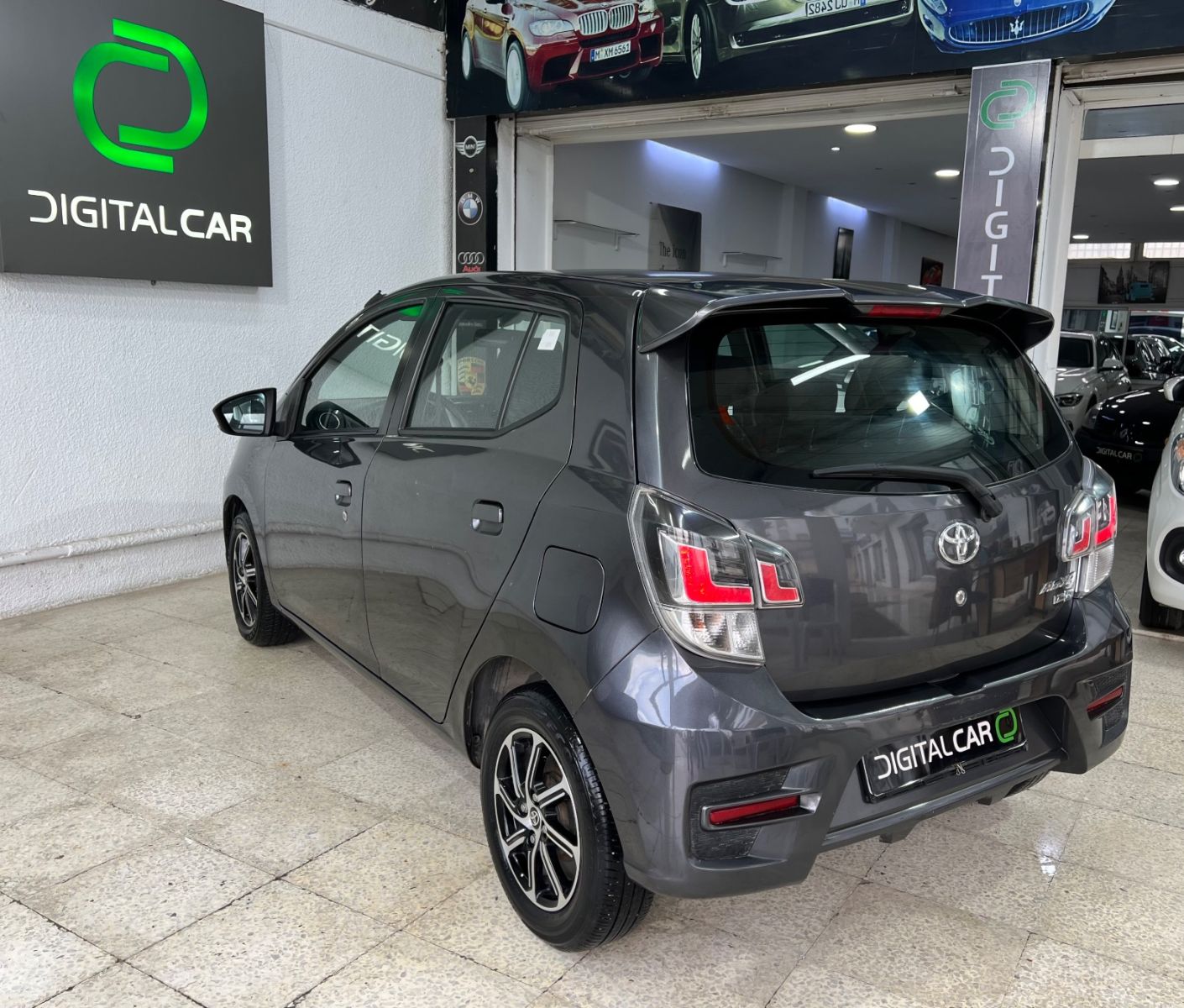 Toyota Agya à Tunis - Photo 8