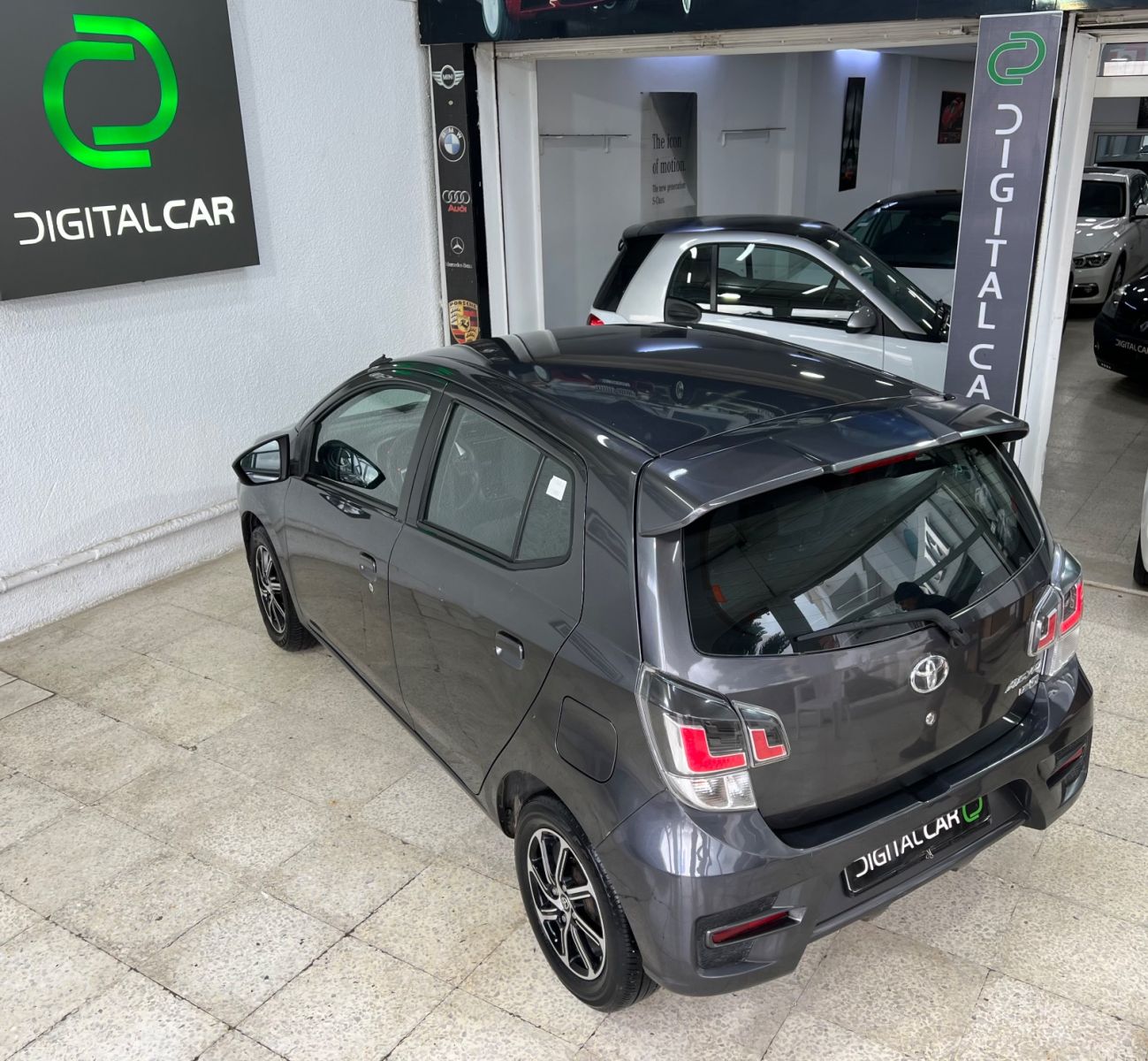Toyota Agya à Tunis - Photo 13