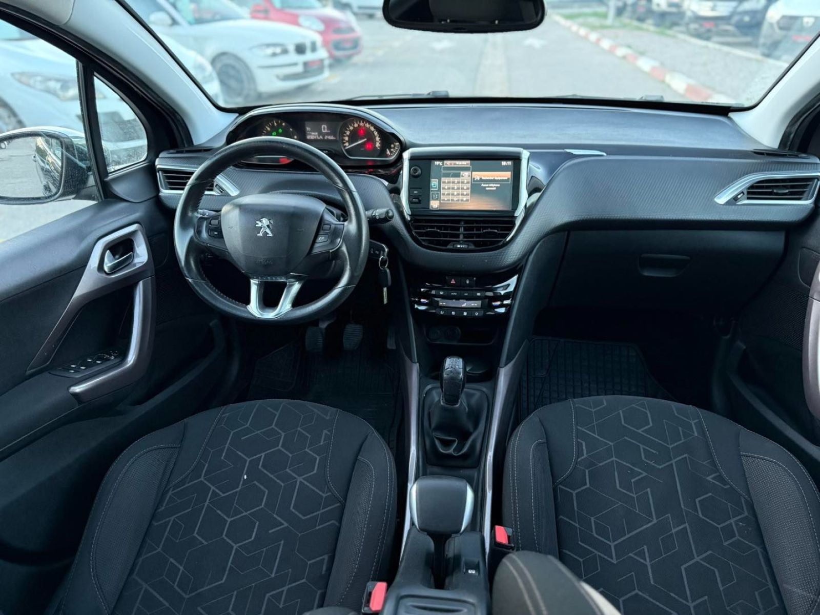 Peugeot 2008 Active à Nabeul - Photo 5