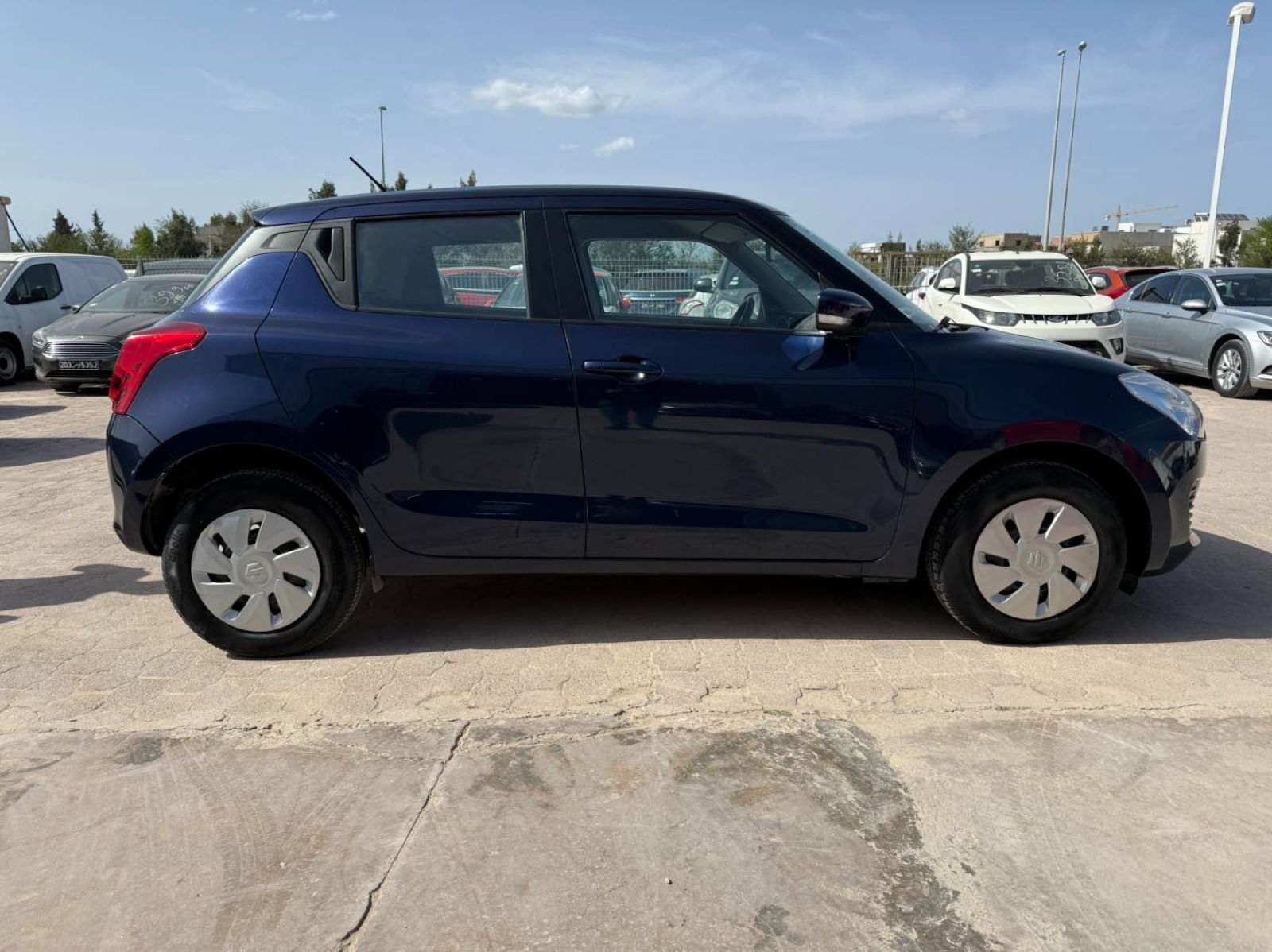 Suzuki Swift à Tunis - Photo 4