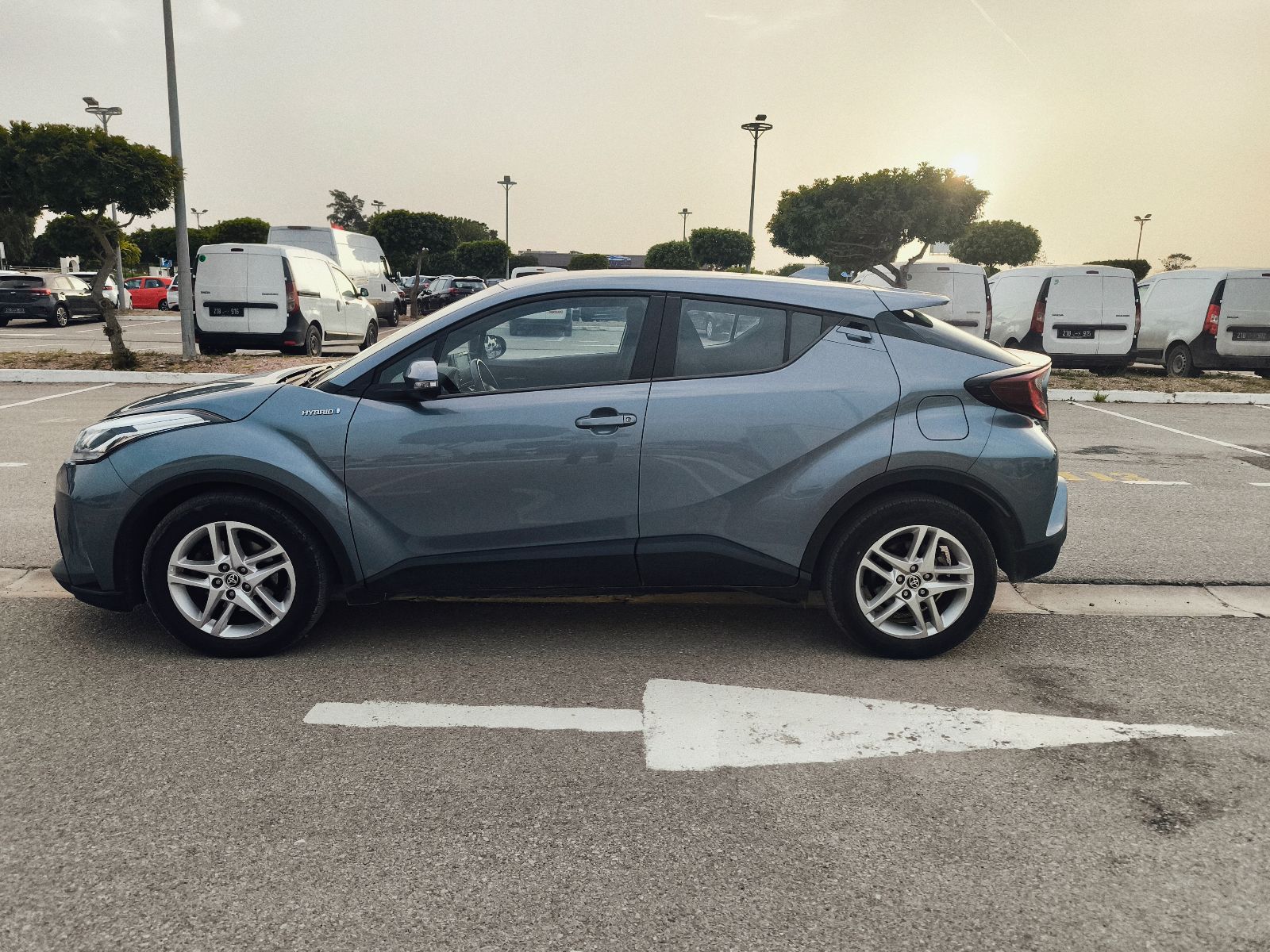 Toyota C-HR à Sfax - Photo 2