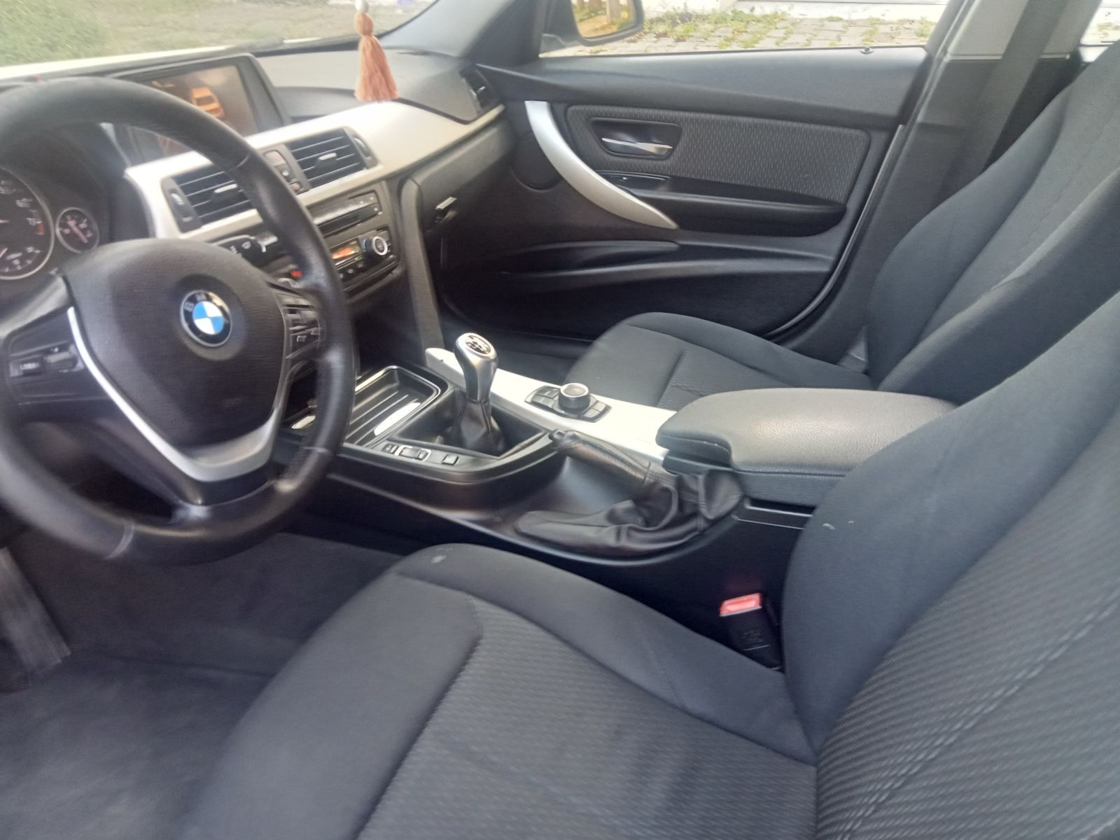 BMW Série 3 Luxury Line à Tunisie - Photo 6